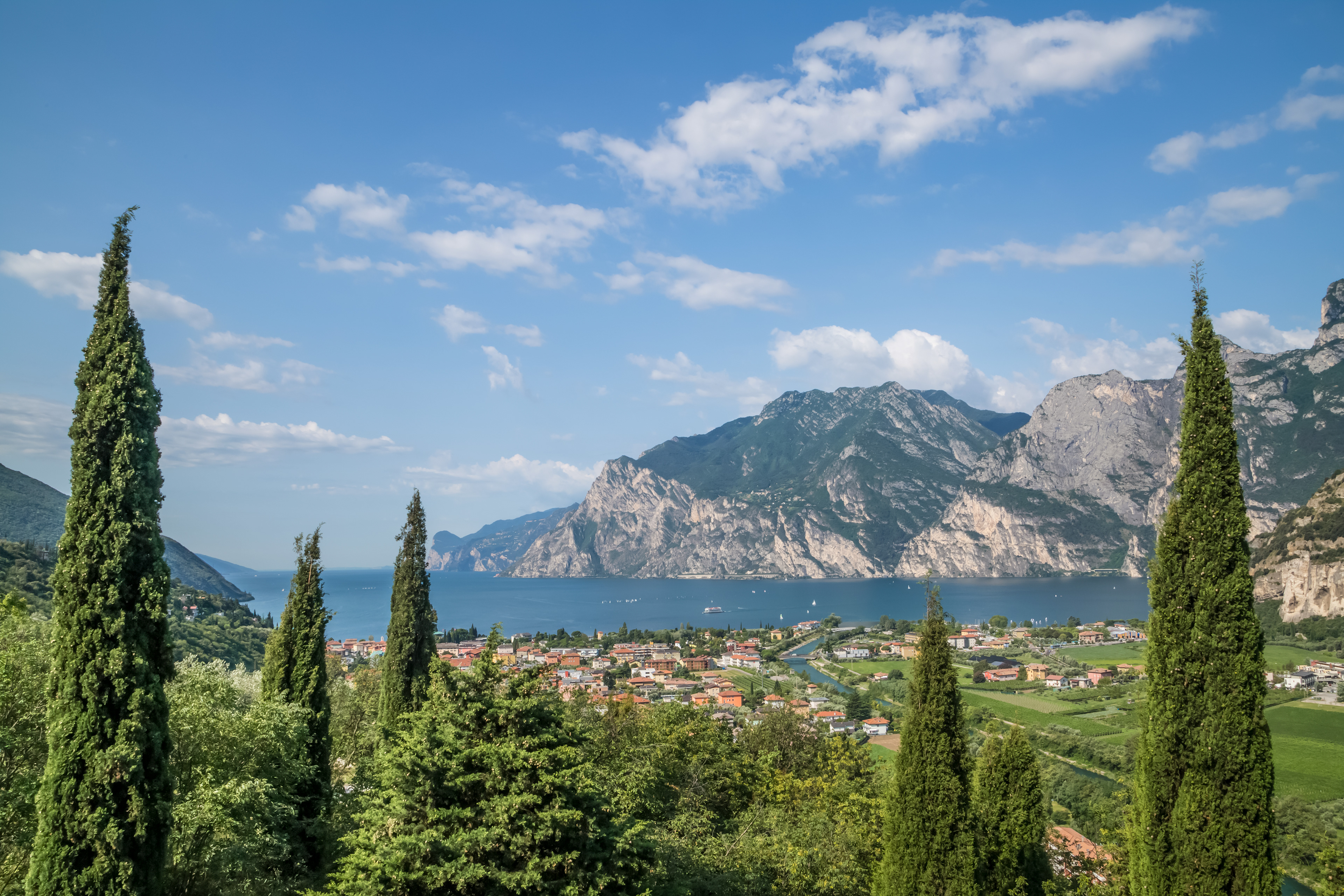 LS014_LAKE GARDA Heavenly View