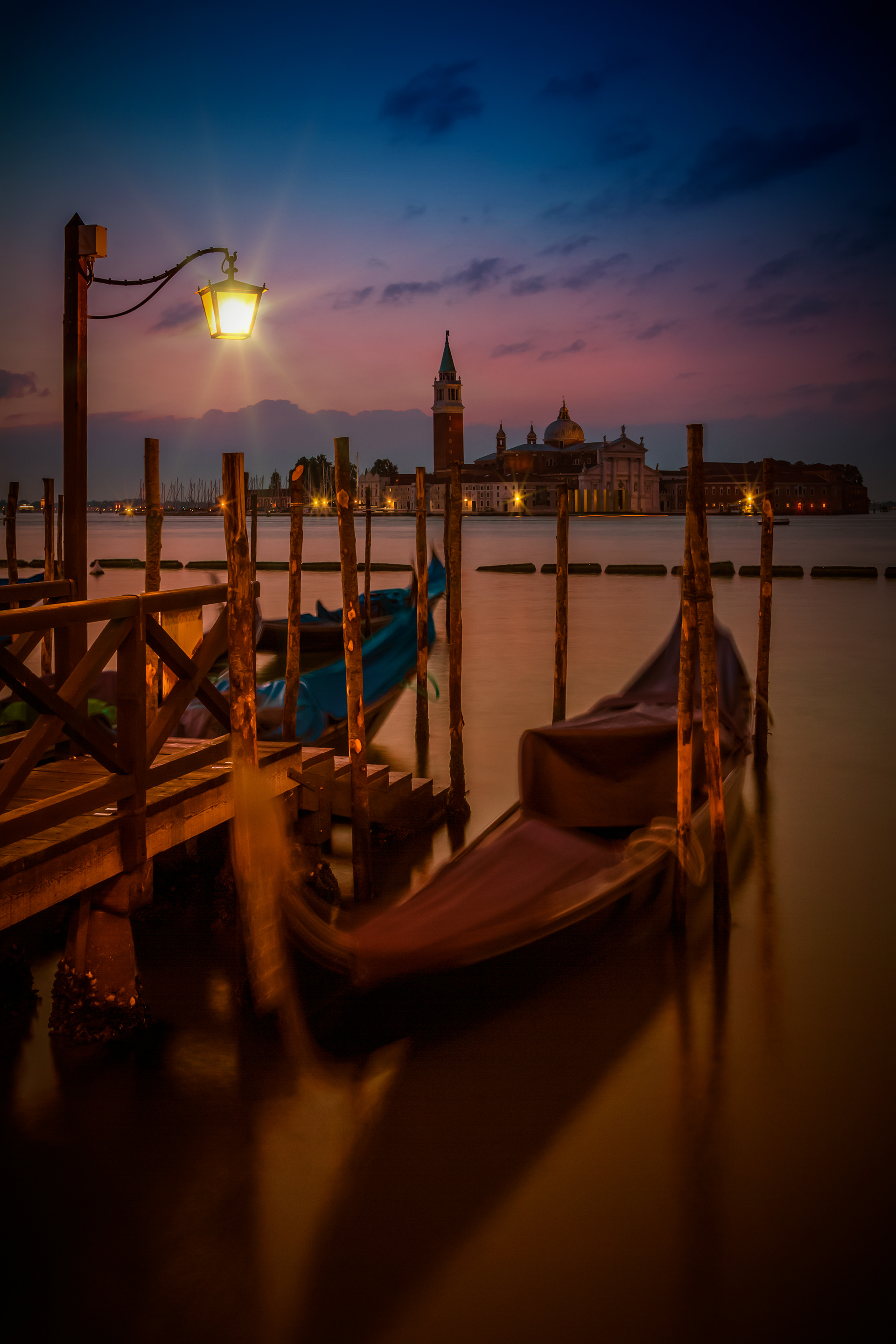 CS003_VENICE Gondolas during Blue Hour