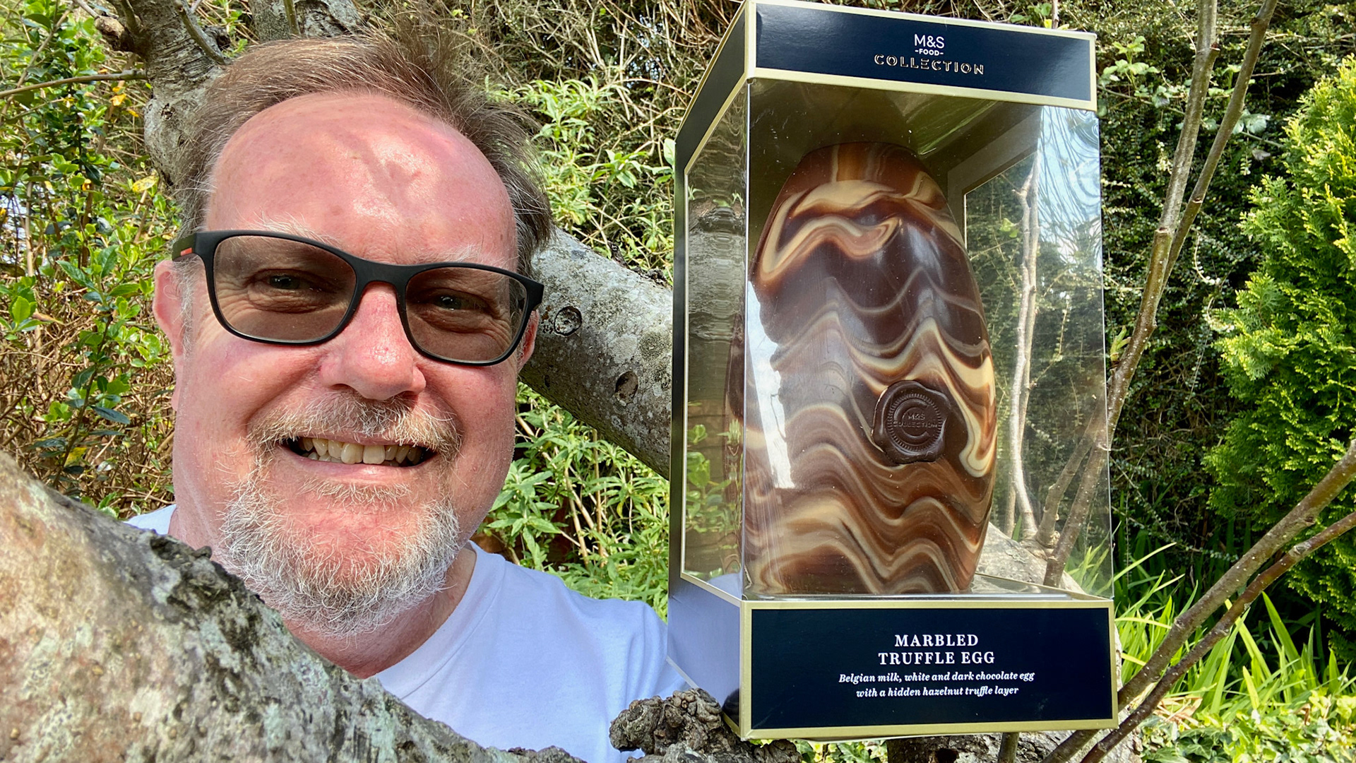 Easter Day: look what I found in the apple tree!