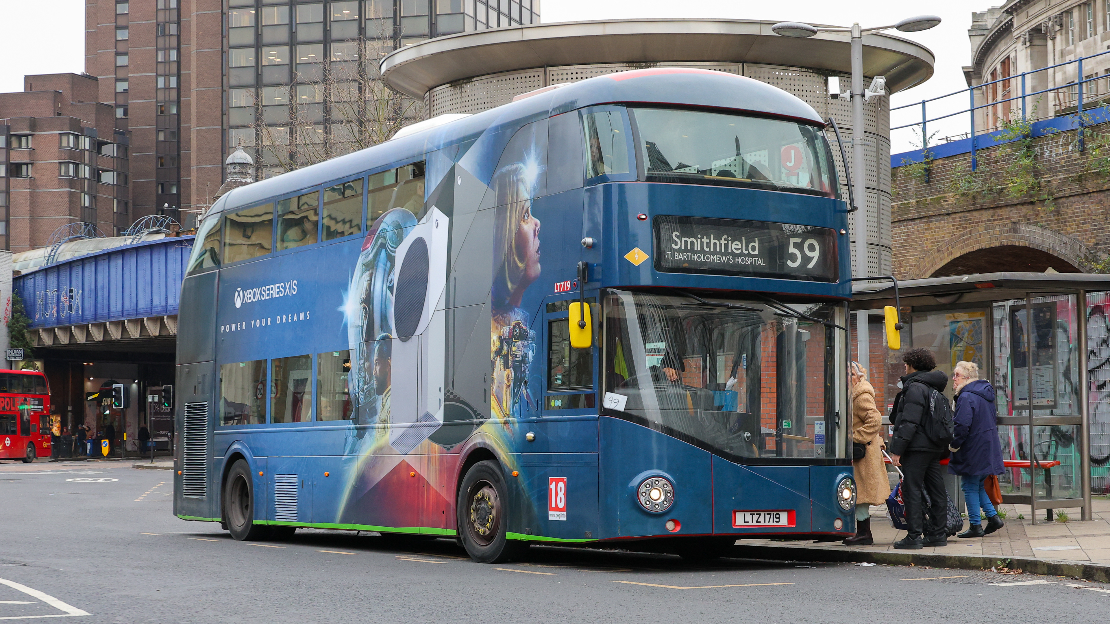 Arriva LT719 (LTZ1719) Waterloo 15th December 2023