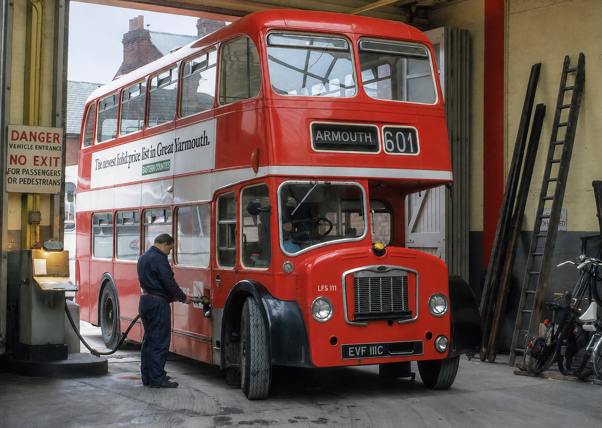 Eastern Counties LFS111 (EVF111C) Great Yarmouth 21st September 1977