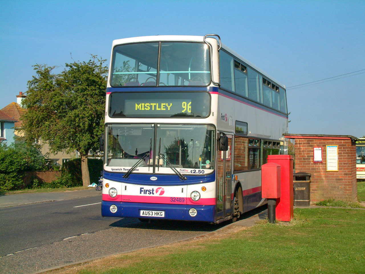 Eastern Counties 32489 (AU53HKG) Mistley 7th August 2004