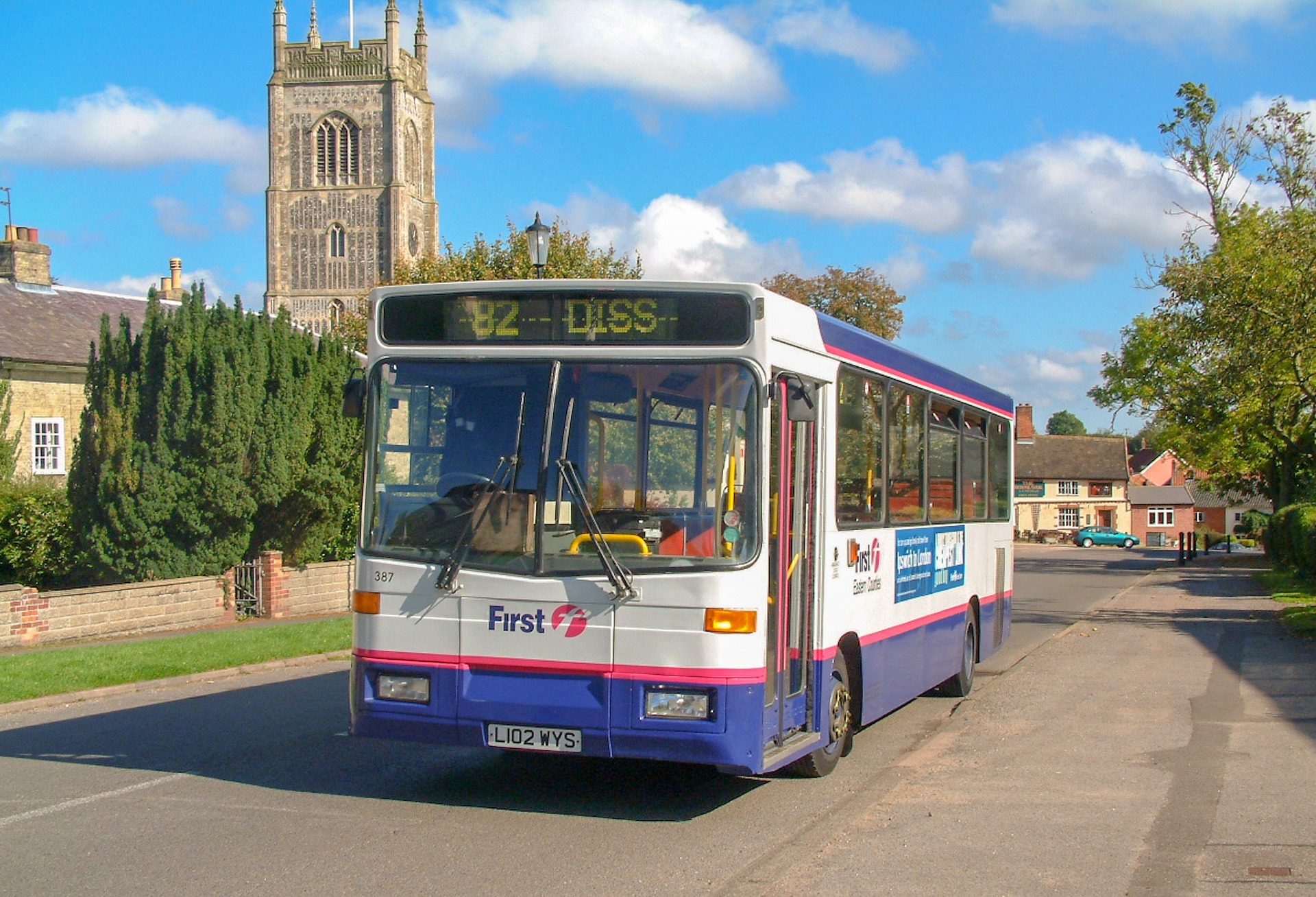 First Eastern Counties 387 (L102WYS) Laxfield 5th October 2001