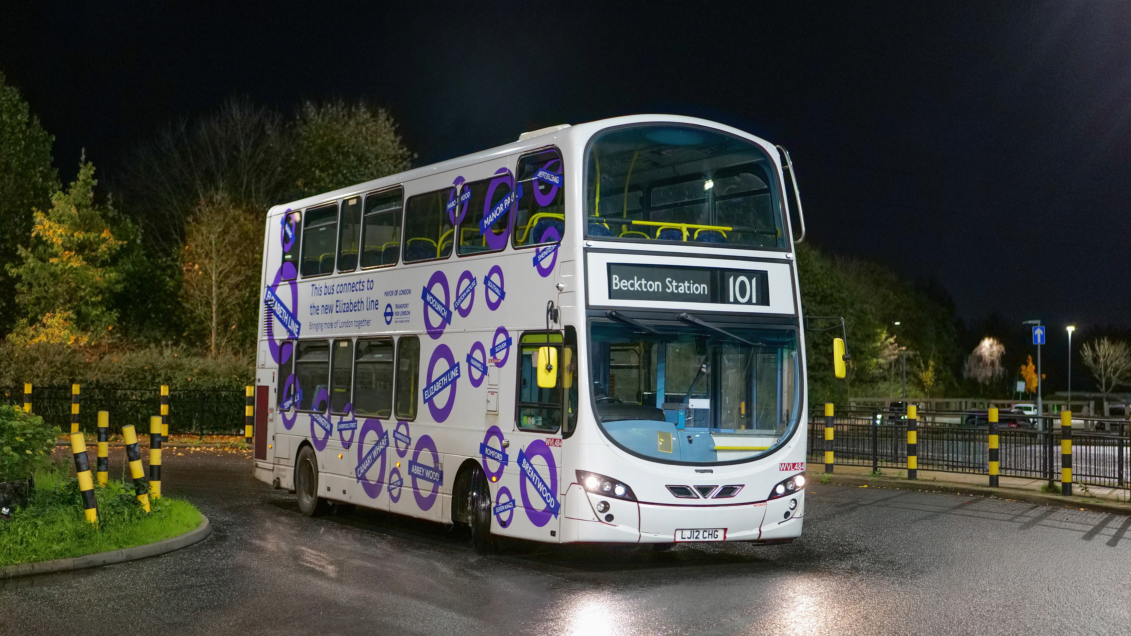 Go-Ahead WVL484 (LJ12CHG) Beckton bus station 20th November 2022