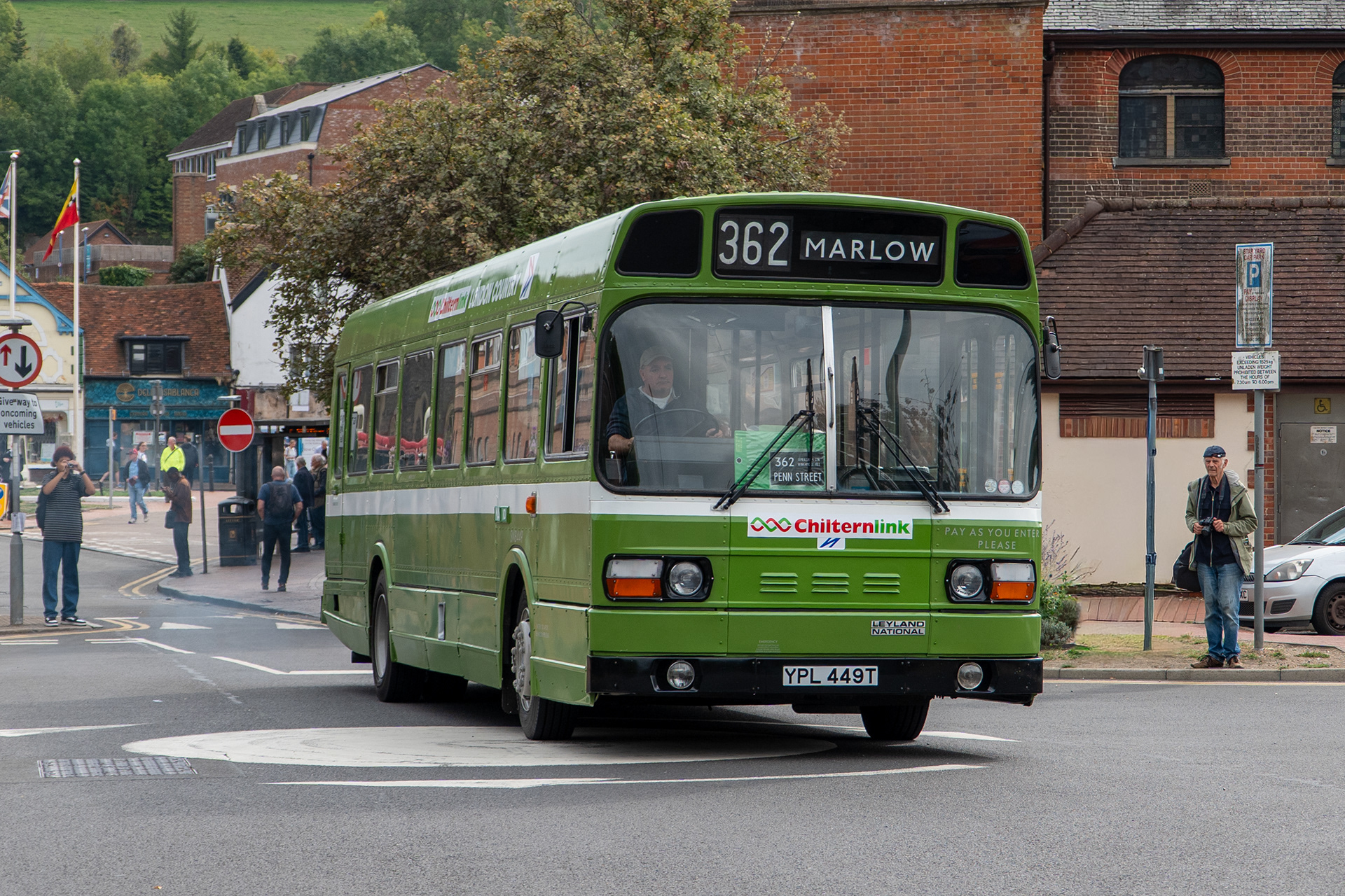 London Country SNB449 (YPL449T) Chehsam 27th September 2026