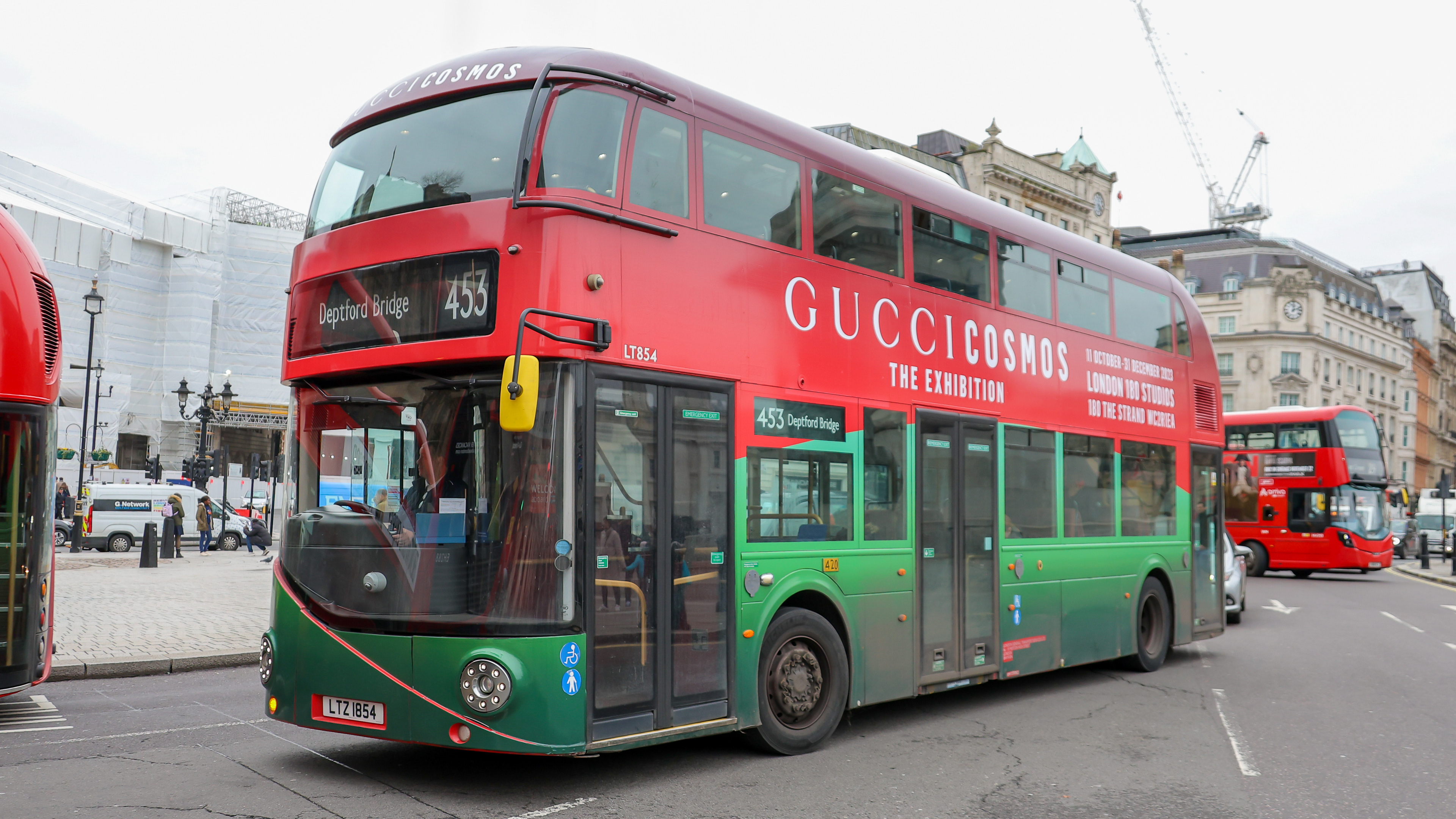 Go-Ahead LT854 (LTZ1854) Trafalgar Square 15th December 2023