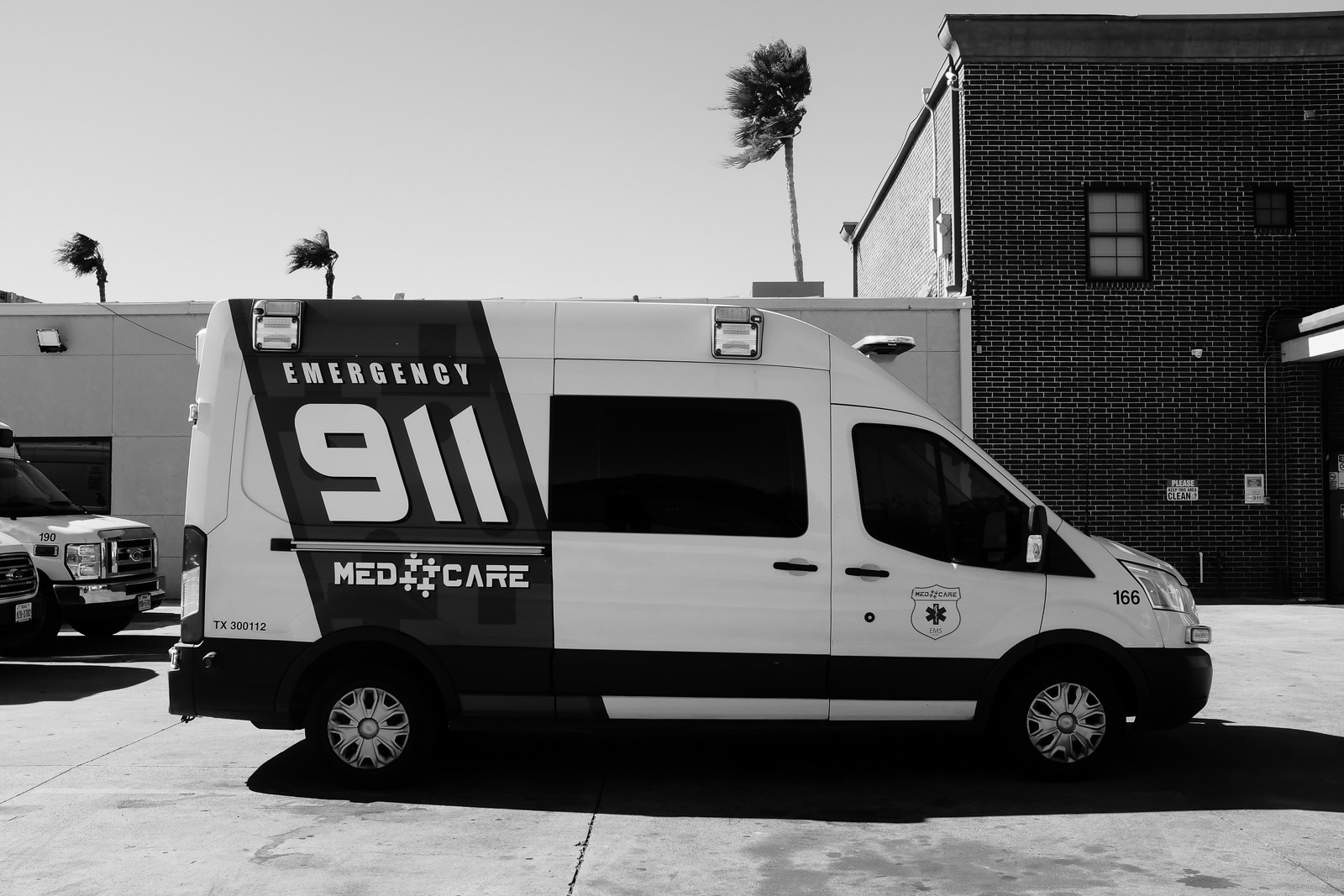 Medic 32: 1 Death: 0 Clean uniform: 0 Blood on uniform: 1 (AMS)