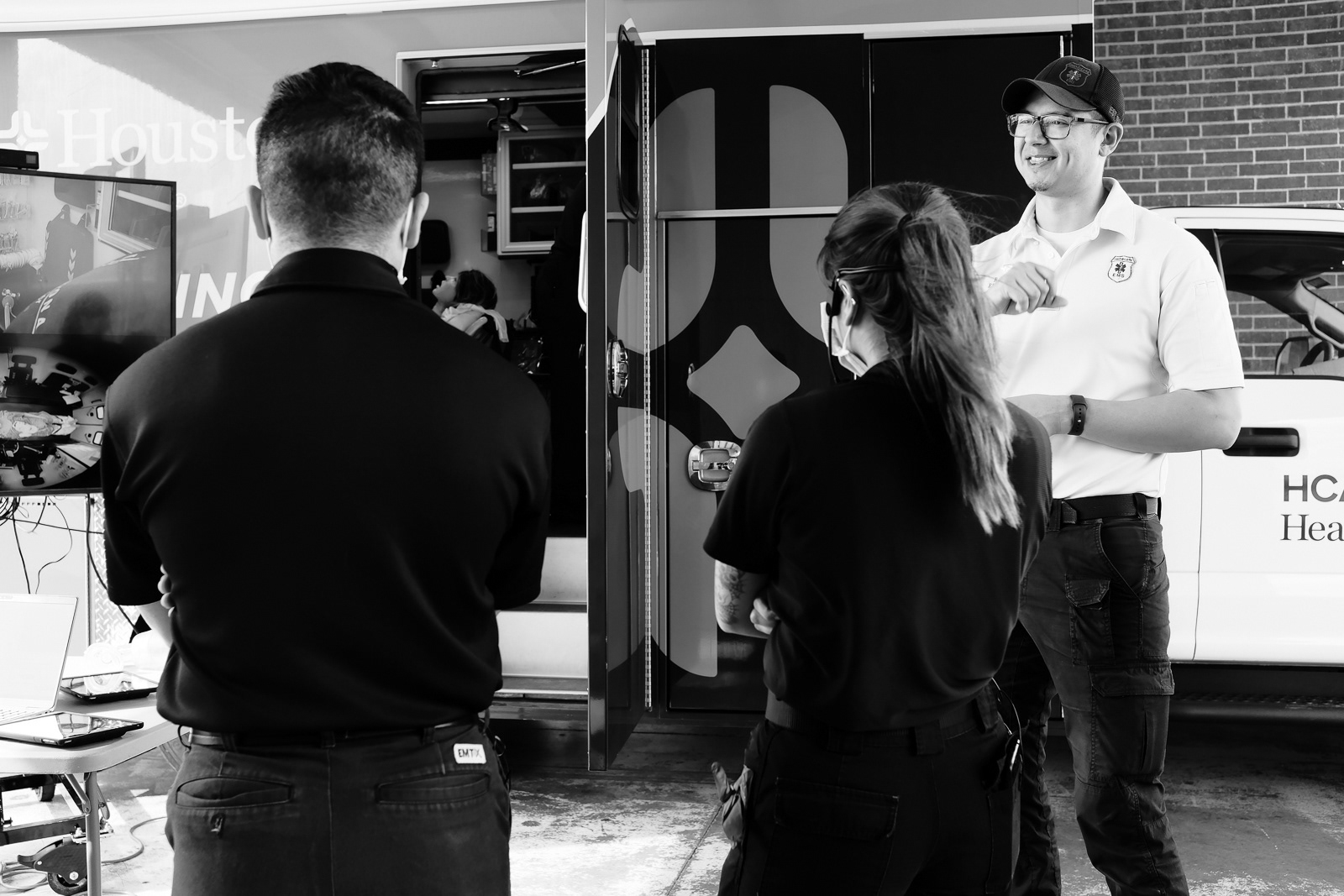 Post-scenario: Richard, Licensed Paramedic, goes through the call with the team.