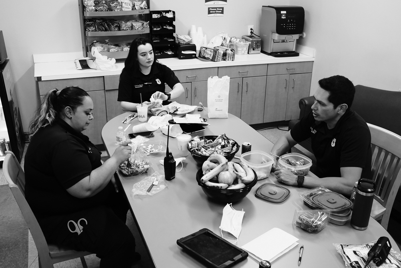 An interstice in EMS, we sit and comfortably eat. A rare moment.