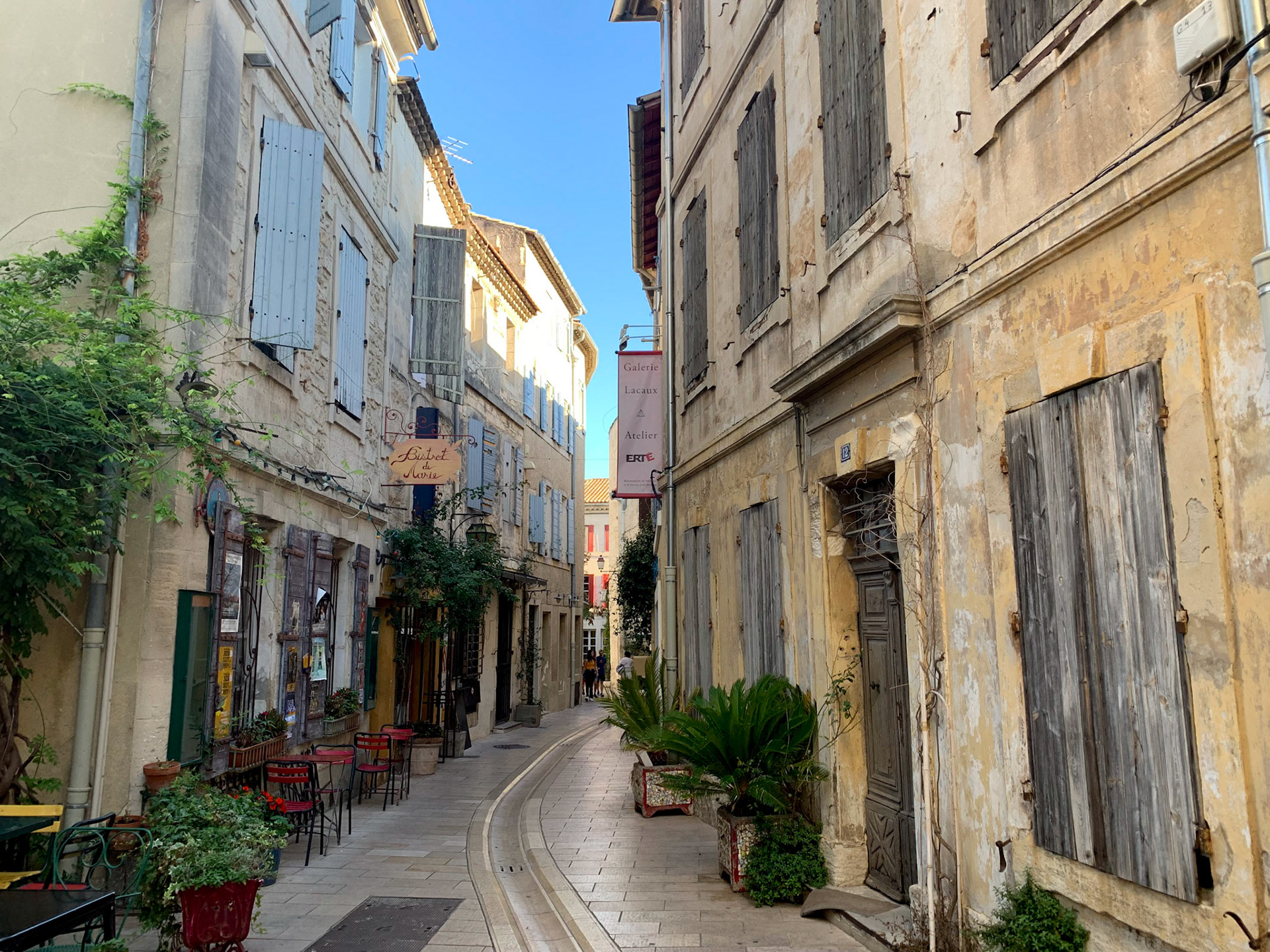 Aigues-Mortes inside the walls