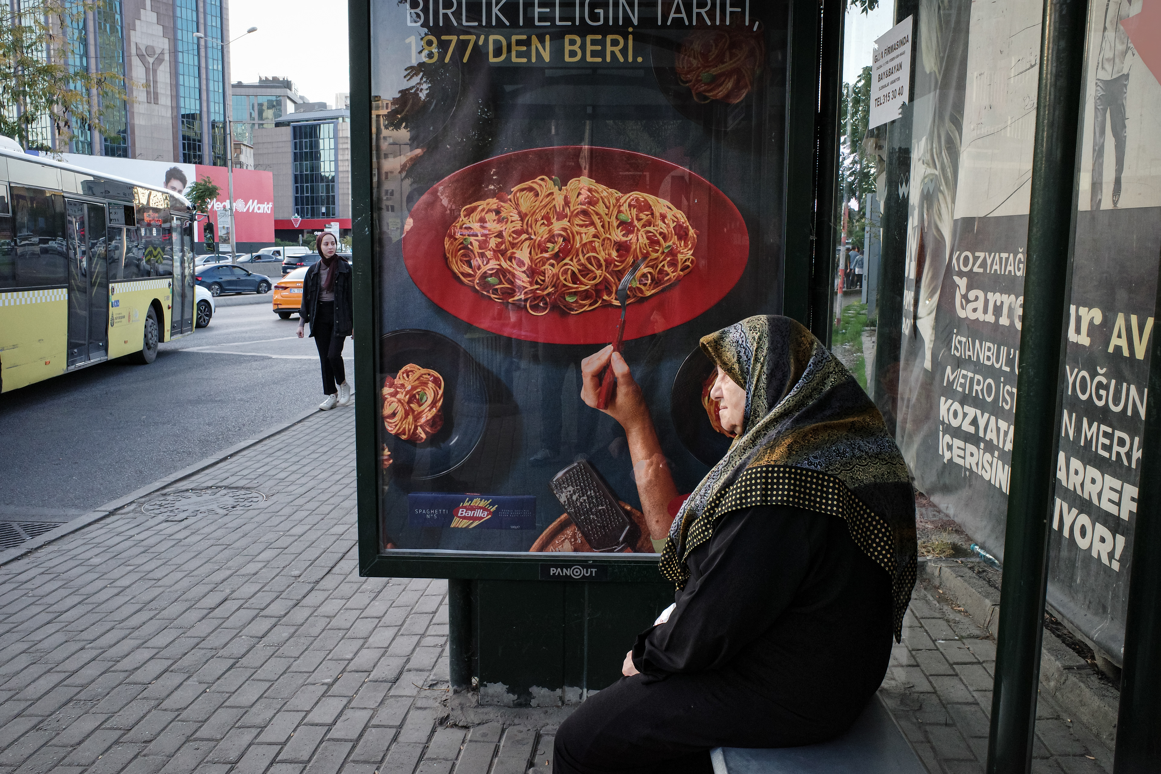 JUXTANBUL CANDID - Taken in Kozyatagi/Istanbul - poster - red - pasta- juxtaposition
