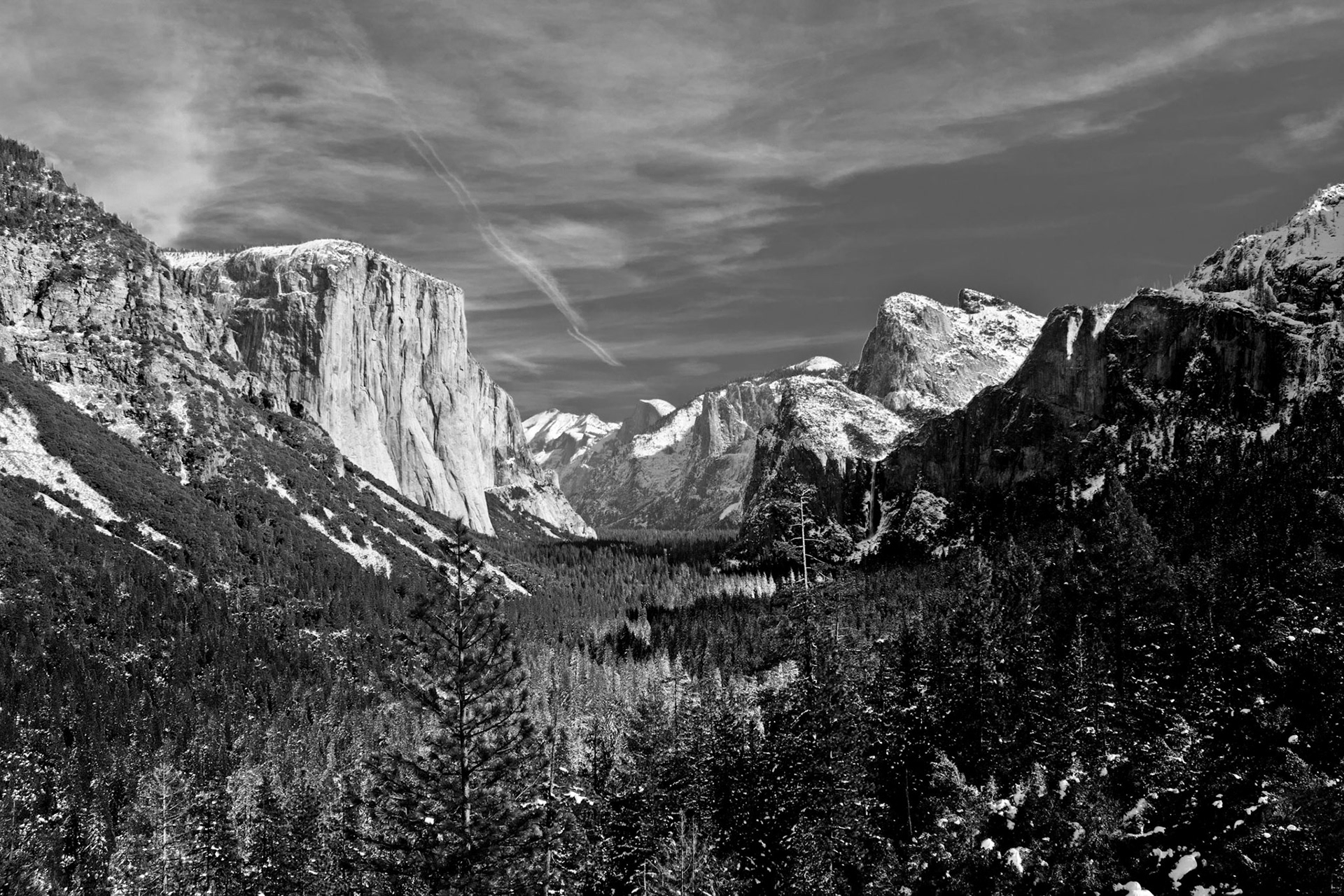 Winter creeps across Yosemite Valley.