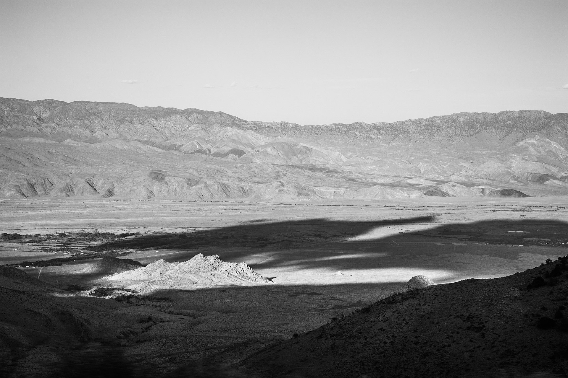 The view of Owen's Valley seen from above in Onion Valley.
