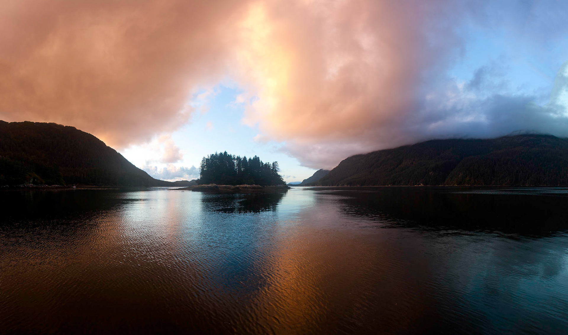 Photo was taken in Mite Cove, Southeast Alaska, USA.