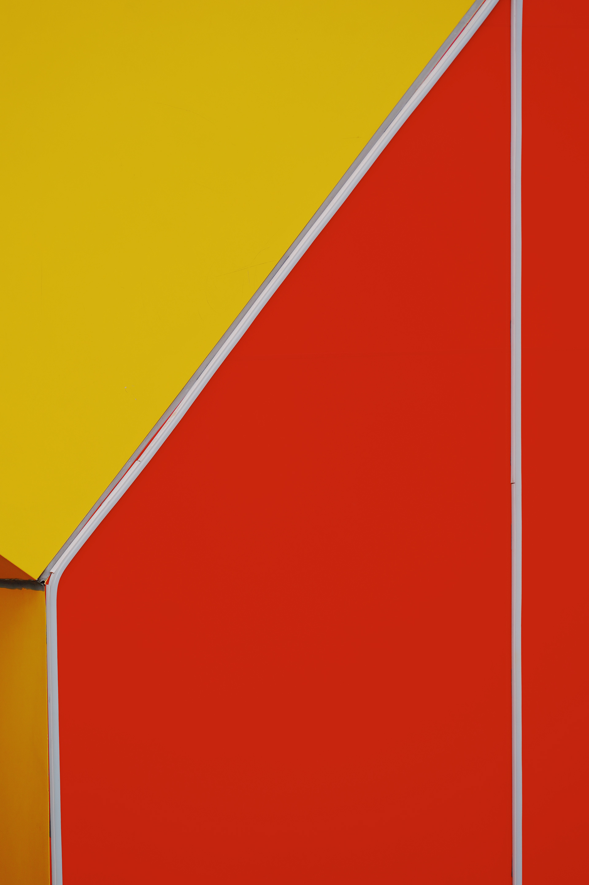Lines and Structures of Minimalist Architecture in Bangkok