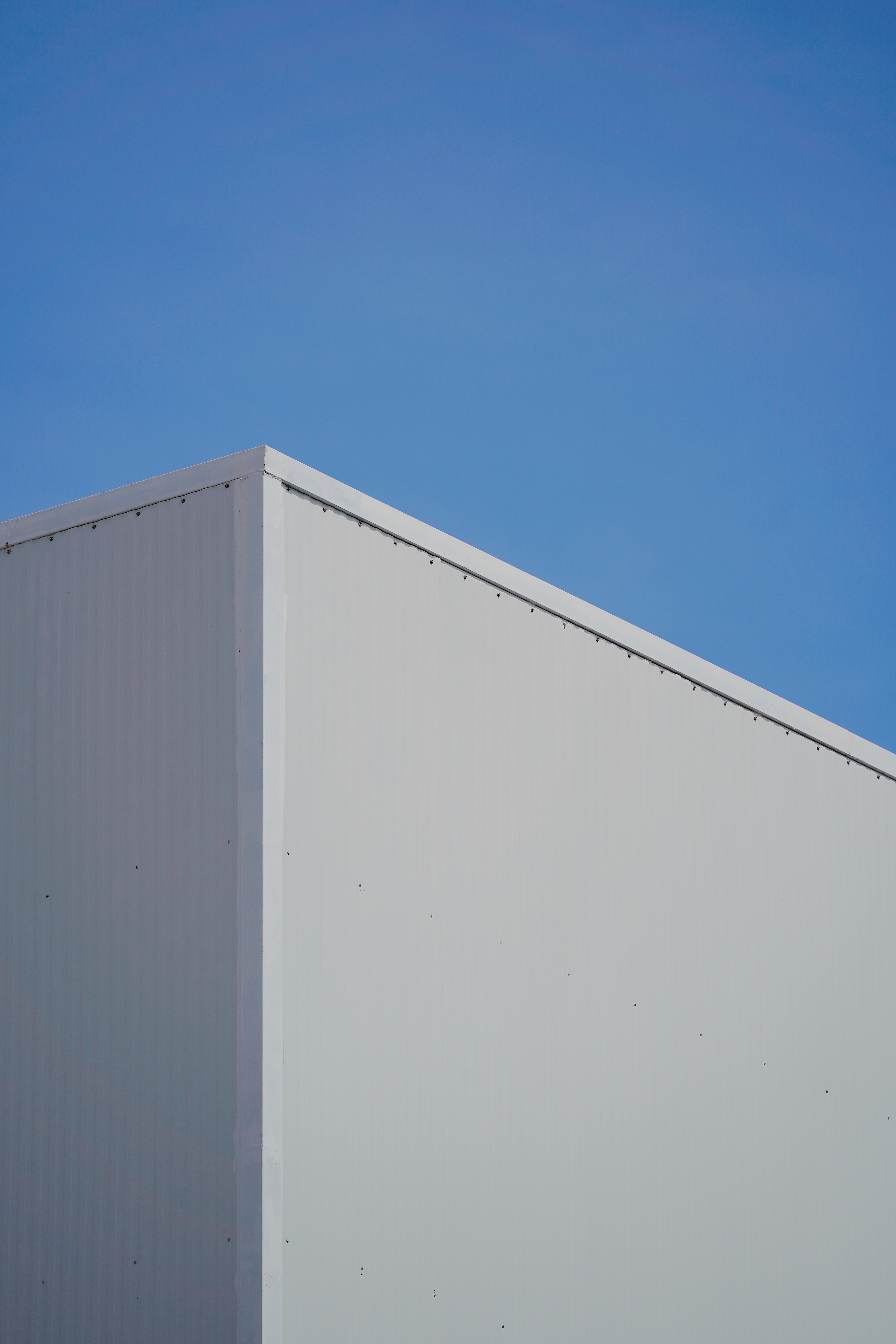 Minimalist Composition of Architectural Structure