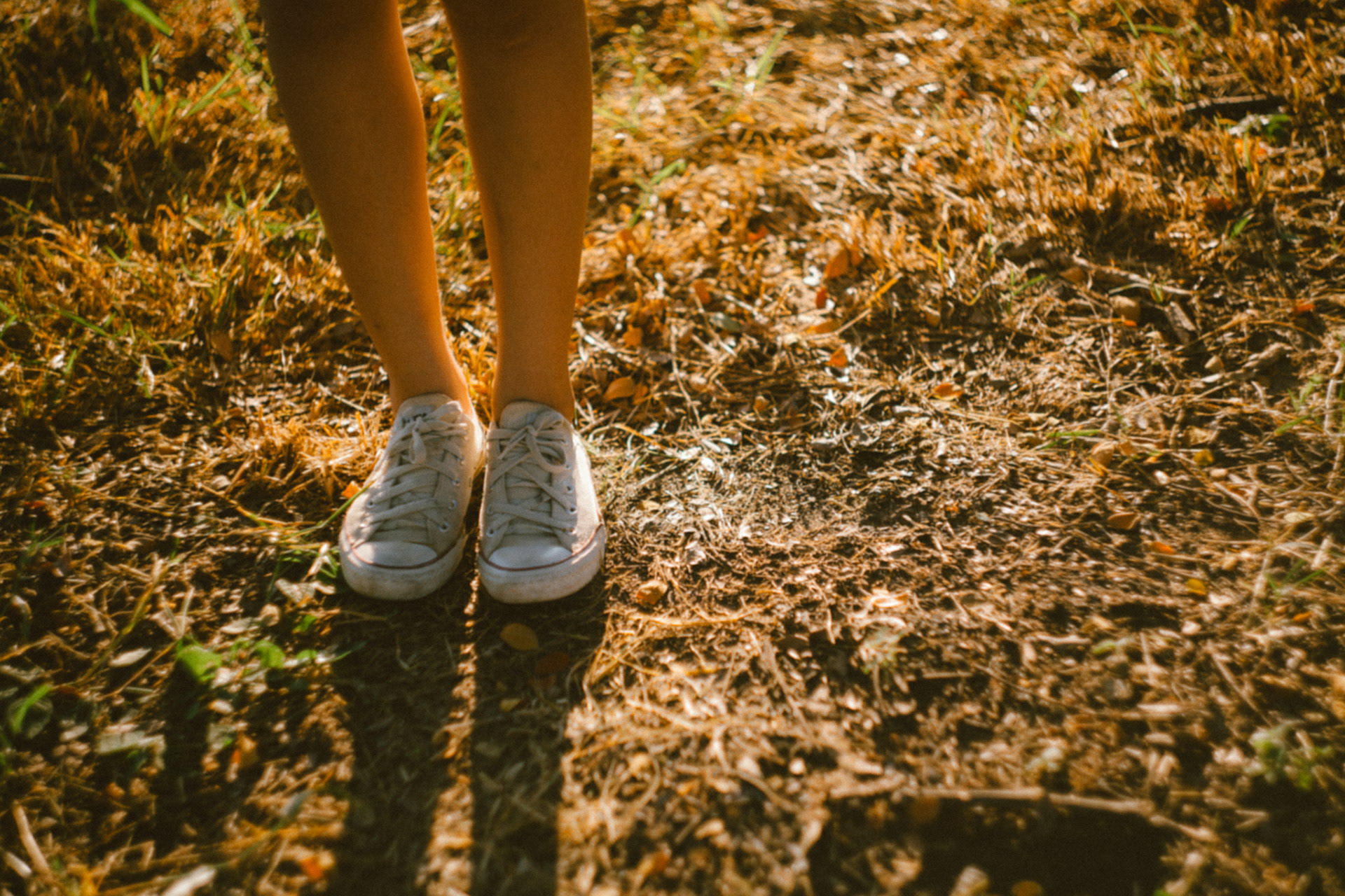 Minimalist Women's Fashion Photography of Aern