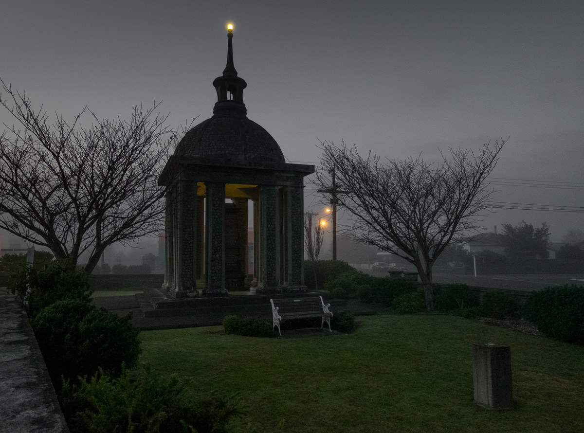 Featherston war memorial at dawn, 2014