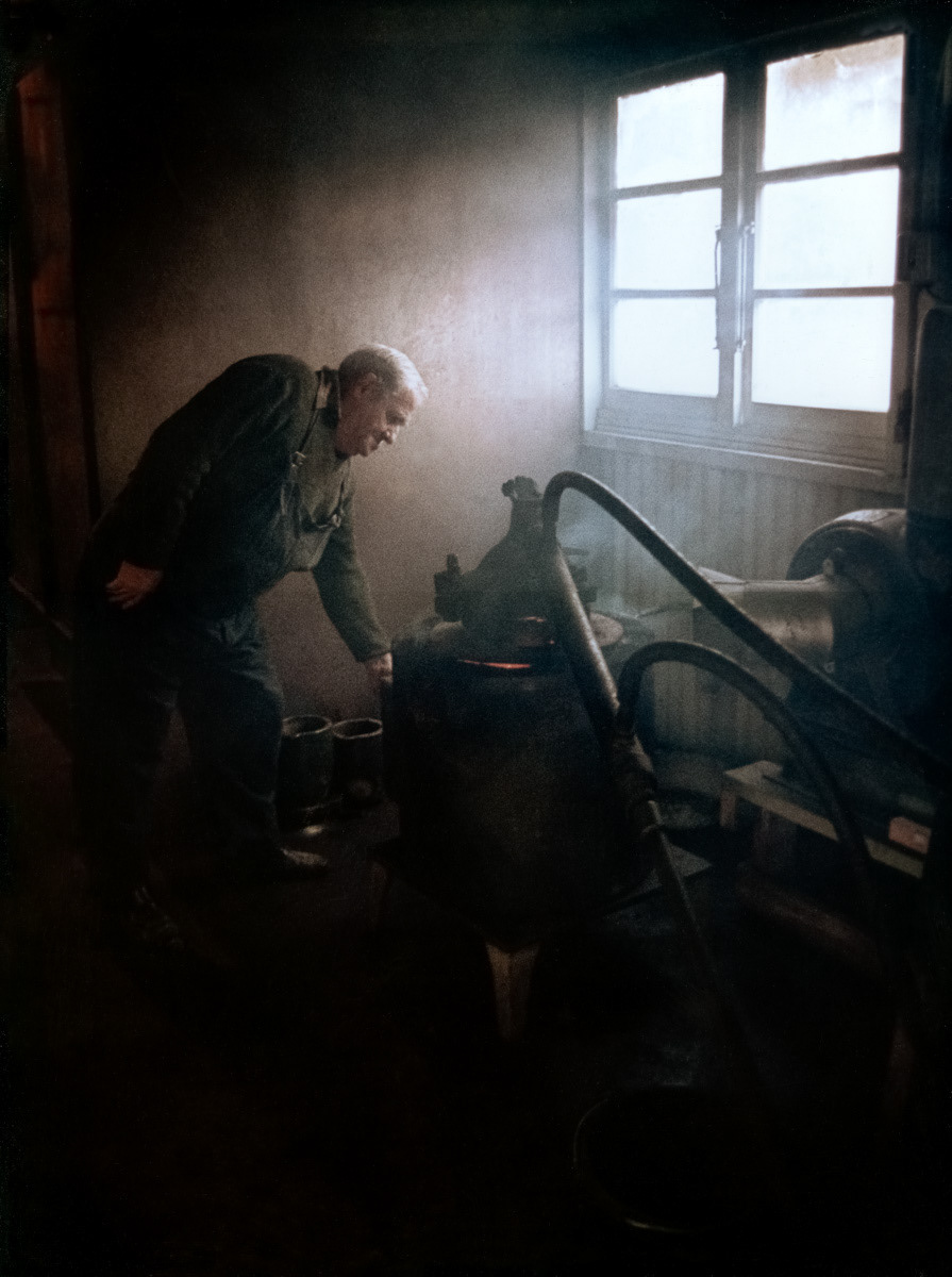Smelting gold from the Kanieri Gold Dredge at Kumara, West Coast