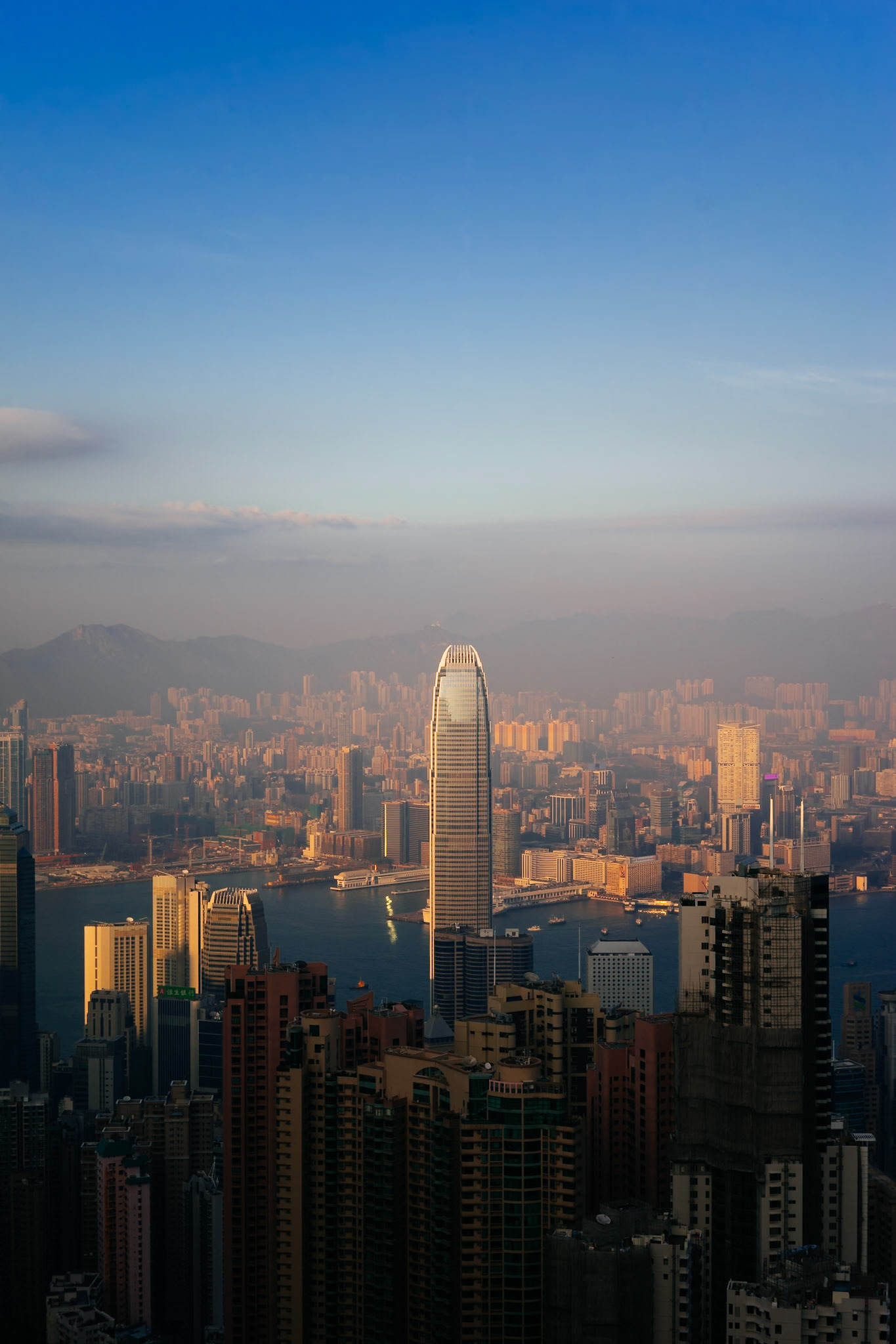 Hong Kong - Sony A7R + Zeiss C Sonnar 1.5/50