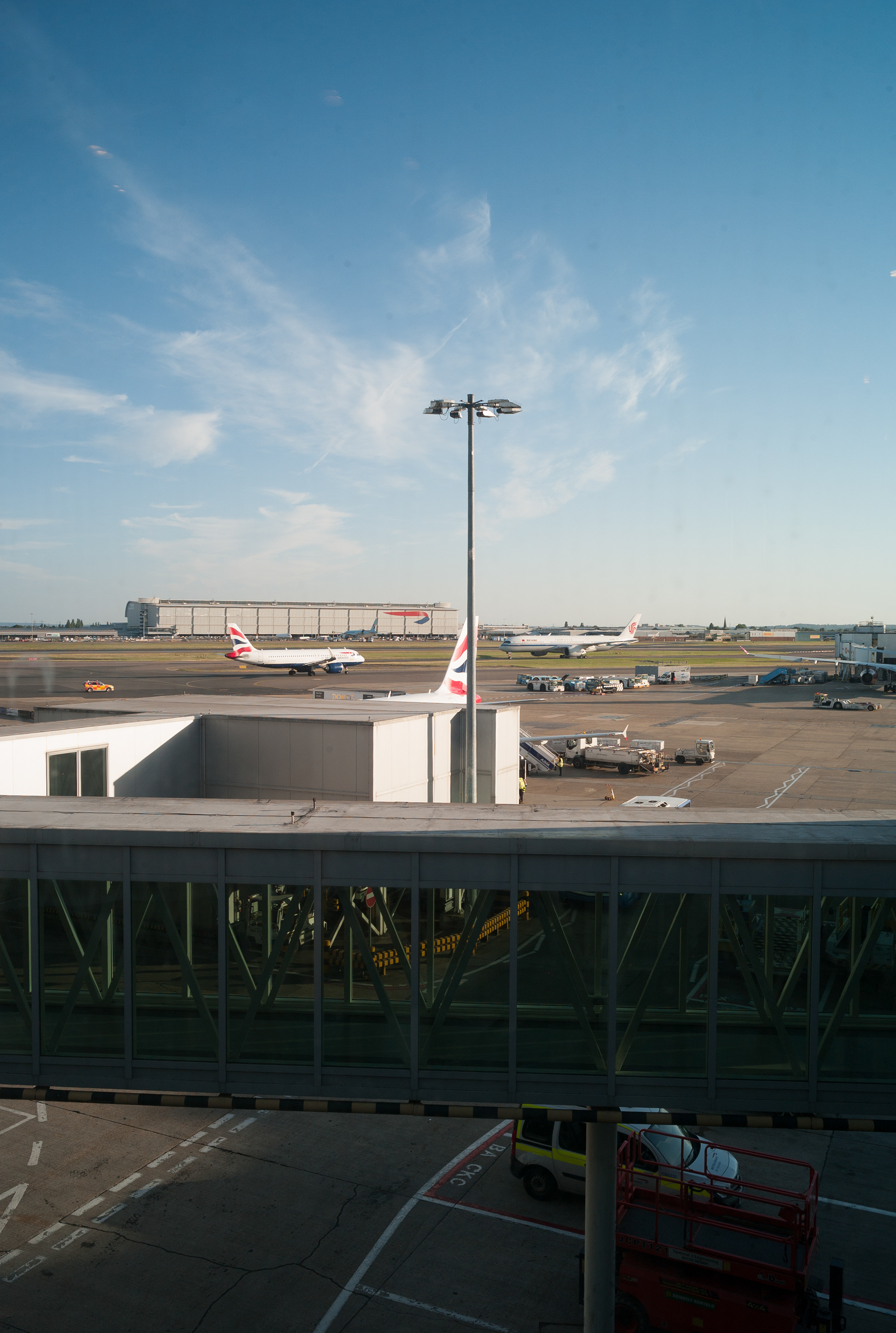 London - Leica M8 + Thypoch Ksana 28mm F/3.5