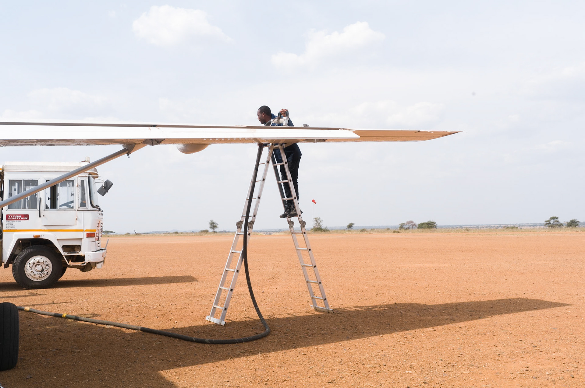Refuelling, Botswana - Leica M11-P 
