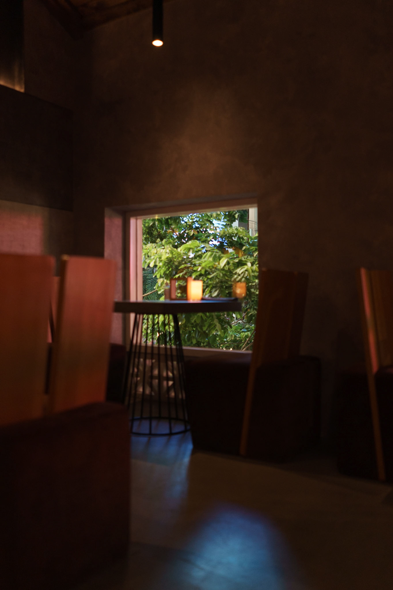 Fine dining window, Hanoi, Vietnam - Sony RX1