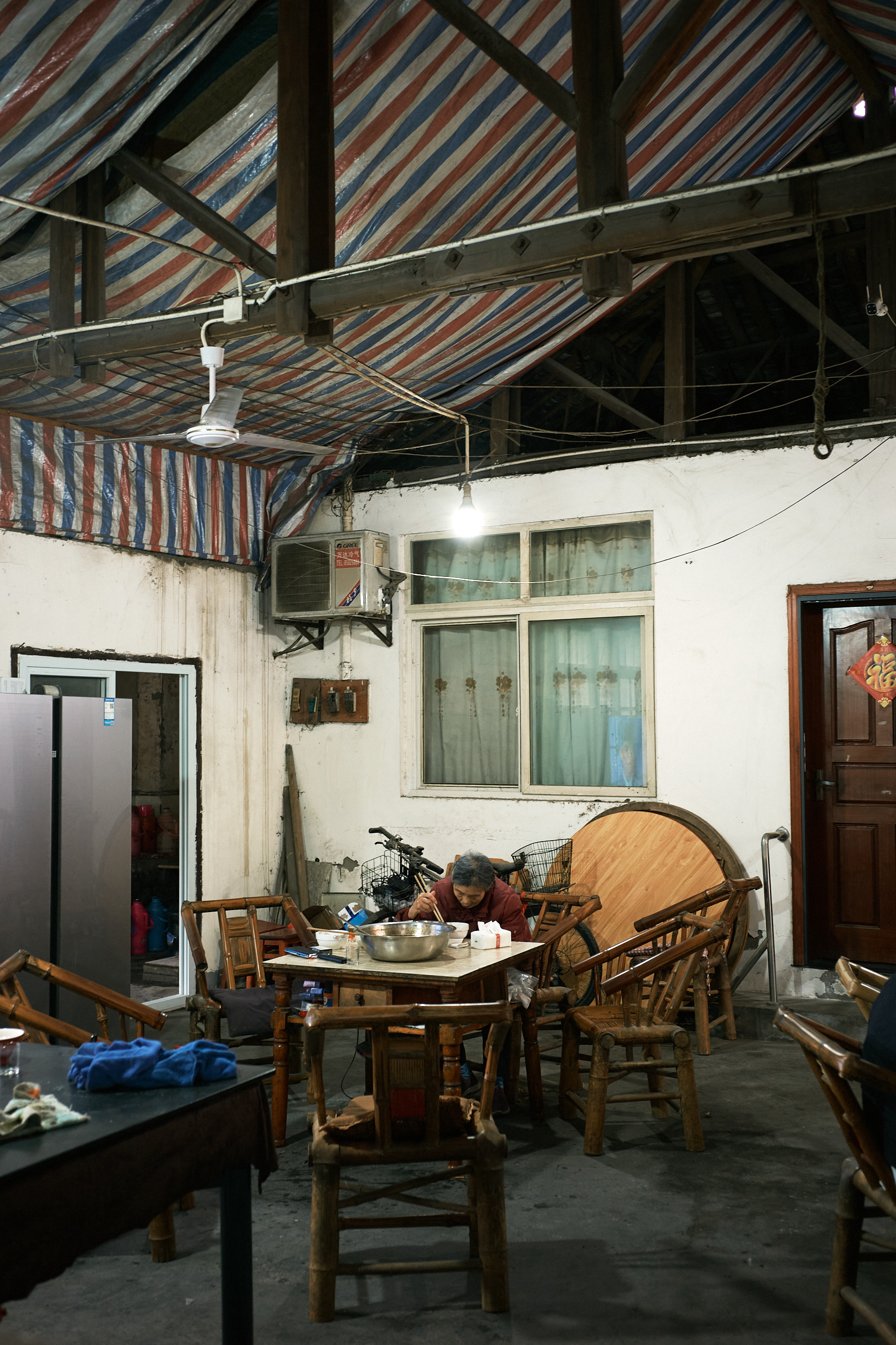 Pengzhen - Leica M10-P Reporter + Zeiss C Biogon 35mm F/2.8