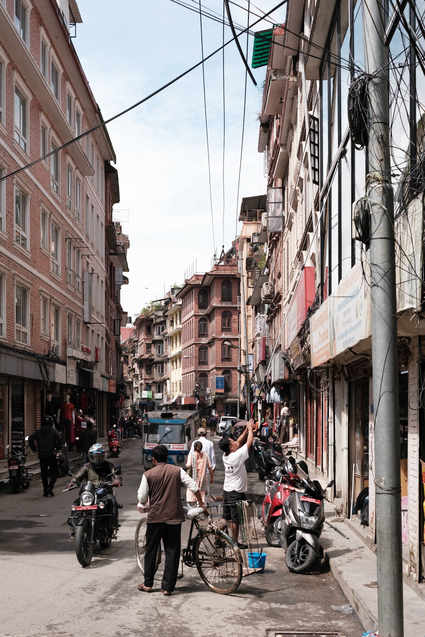 Window washing, Kathmandu, Nepal - Fujifilm X-E4