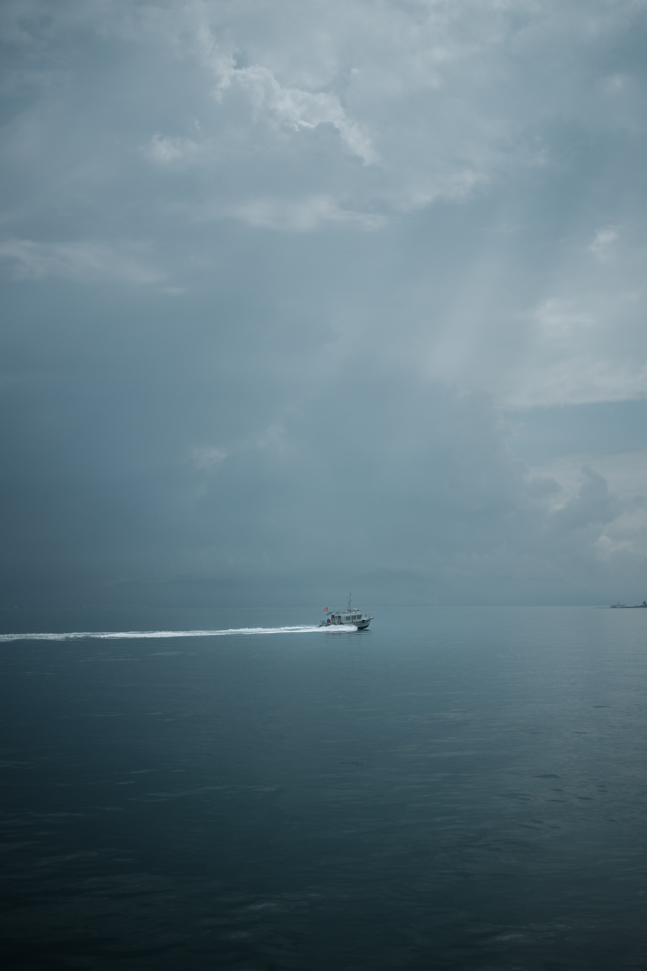 Speedboat - Fujifilm X-Pro2 - Voigtlander Nokton 27mm F/2