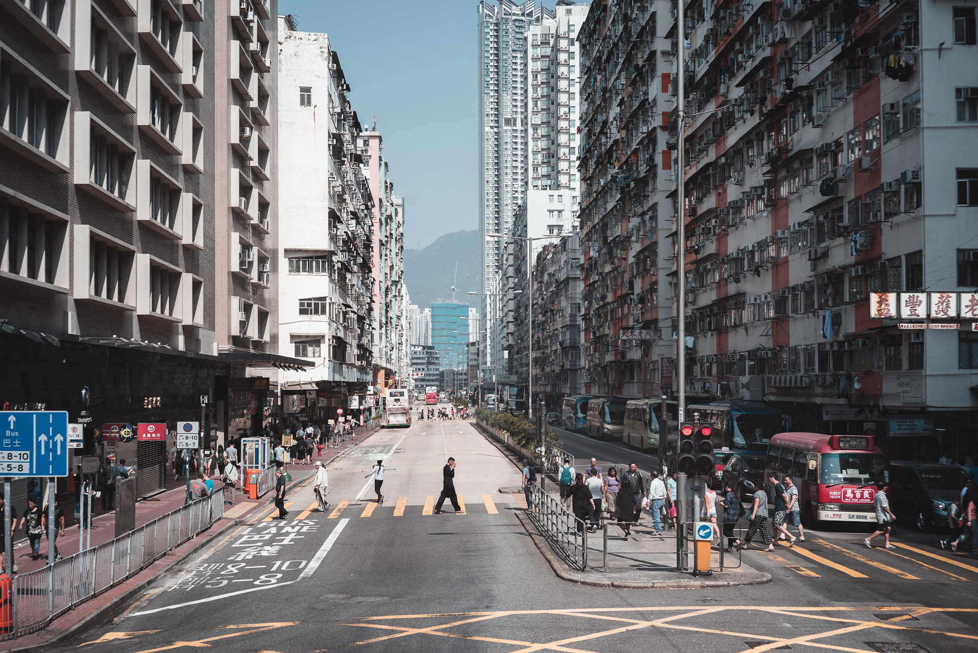 Hong Kong - Sony A7R + Zeiss C Sonnar 50mm f/1.5 ZM