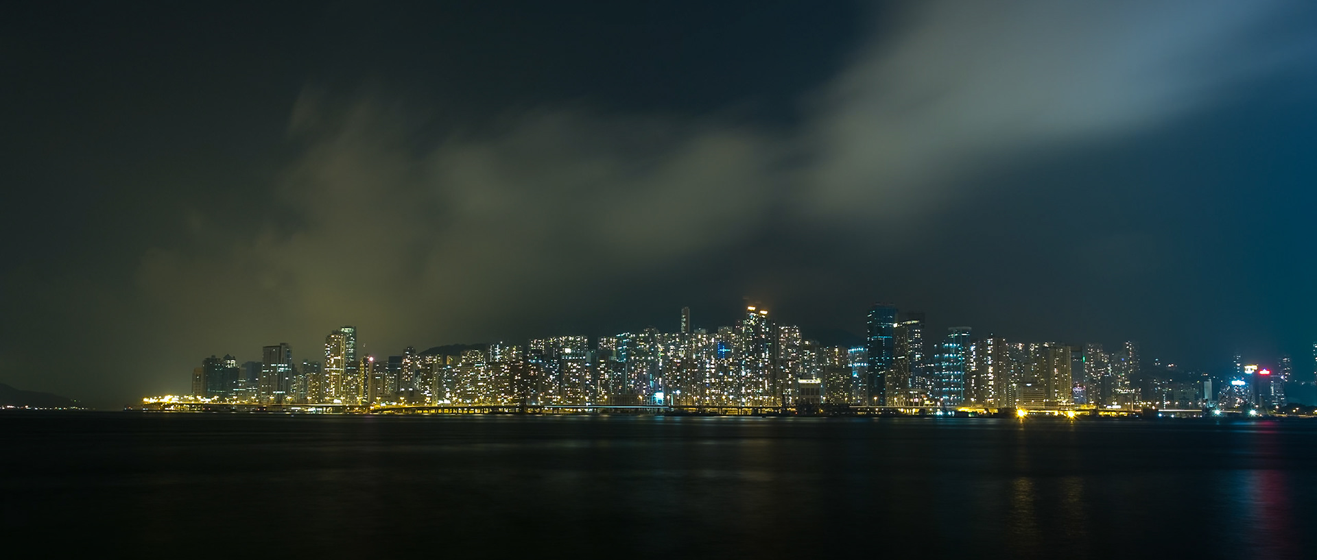 View from Kowloon - Fujifilm X-E1, XF14mm F2.8