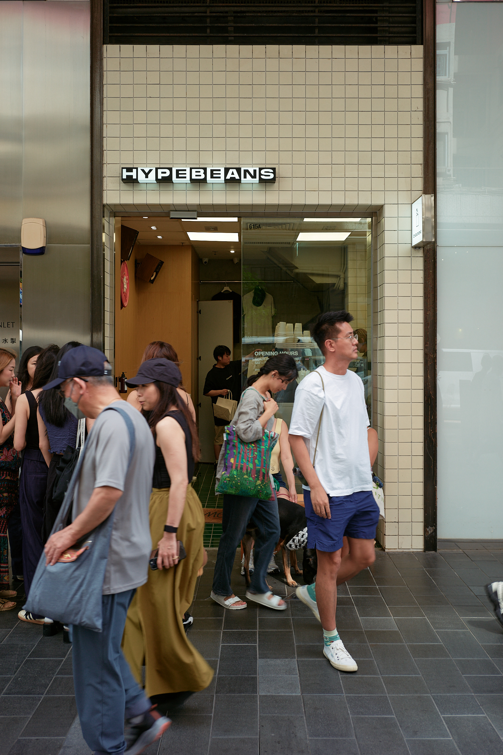 Hypebeans Causeway Bay, Hong Kong - M10-P Reporter + Zeiss C Biogon 35mm f/2.8