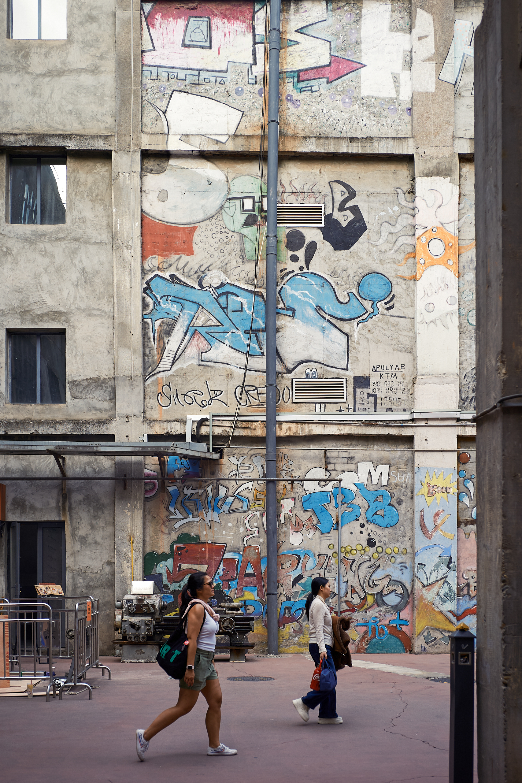 Eastern Suburb Memory - Leica M10-P Reporter + Zeiss C Biogon 35mm F/2.8