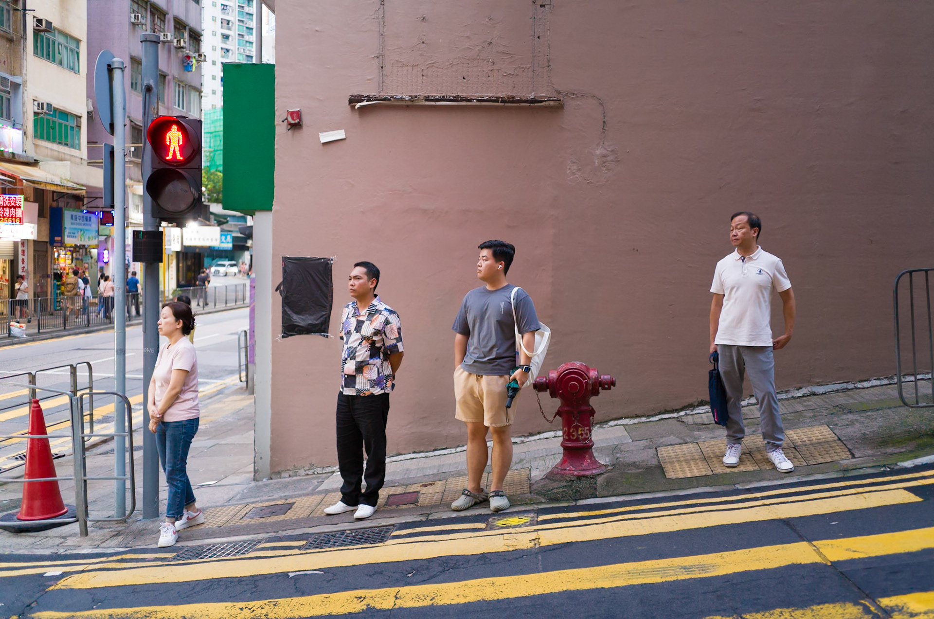 Crossing, Hong Kong - Leica M11-P