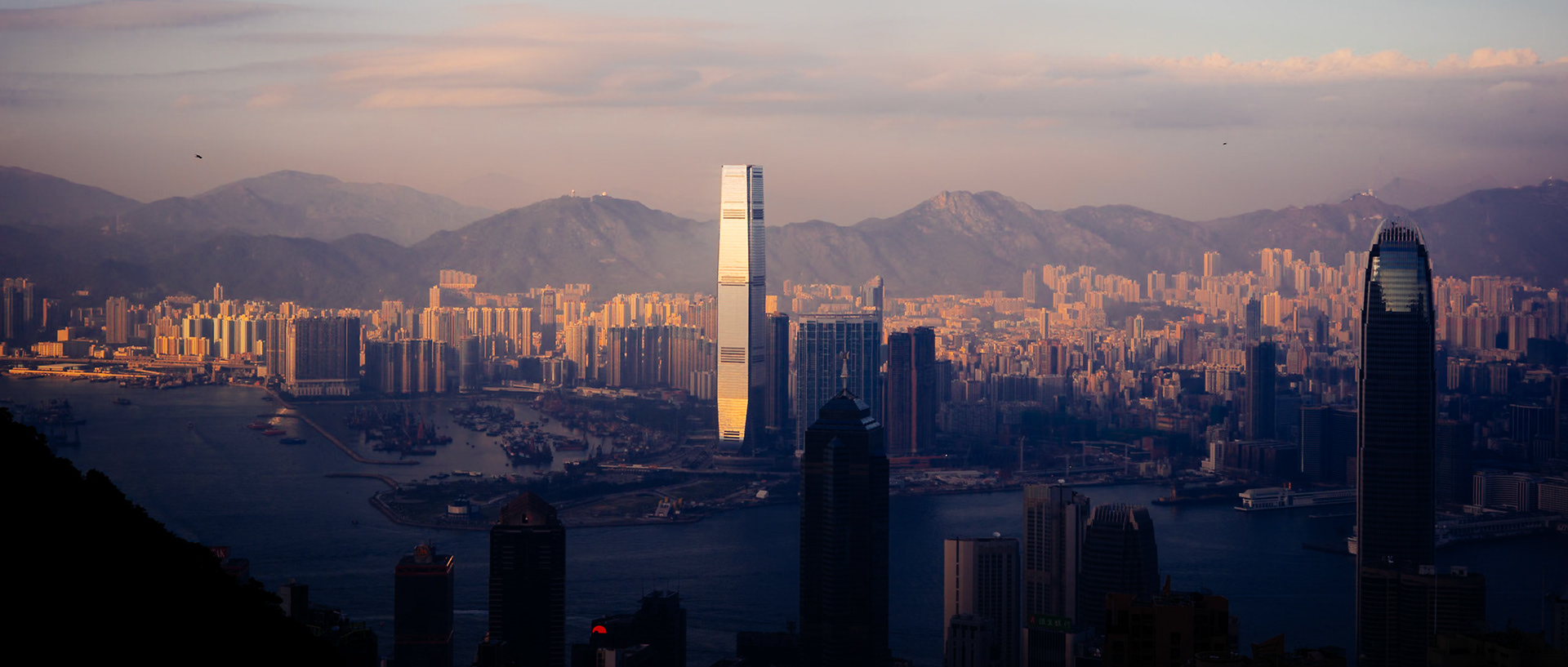Hong Kong ICC shining above the city - Sony A7R, Zeiss C-Sonnar 1.5/50mm