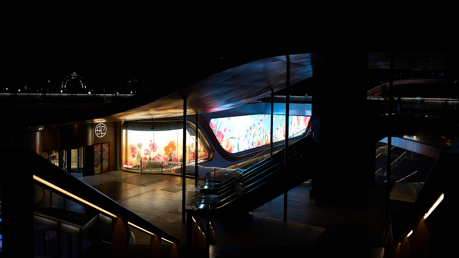 SKP Mall - Leica M11-P + Leica Elmarit 28mm F/2.8