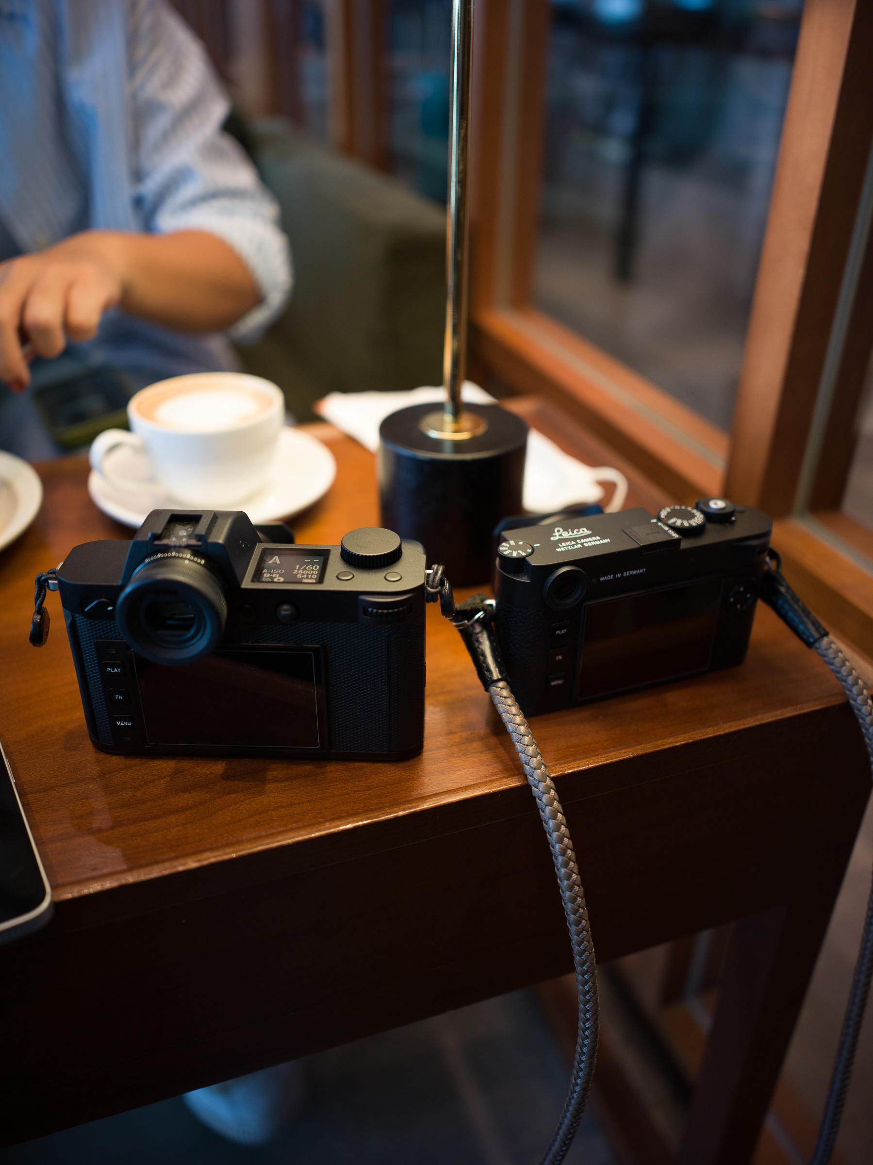 Leica SL2-S vs Leica M11-P