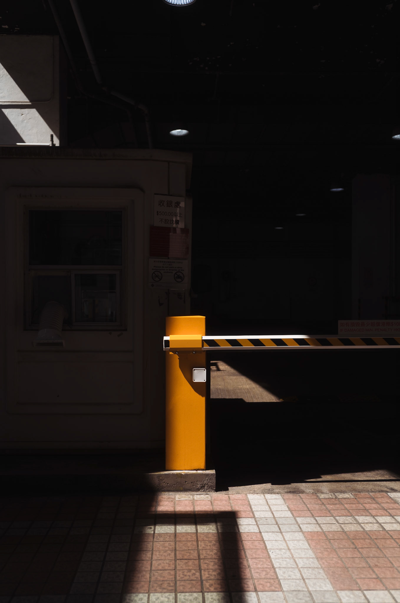 Hong Kong street - Leica M11-P