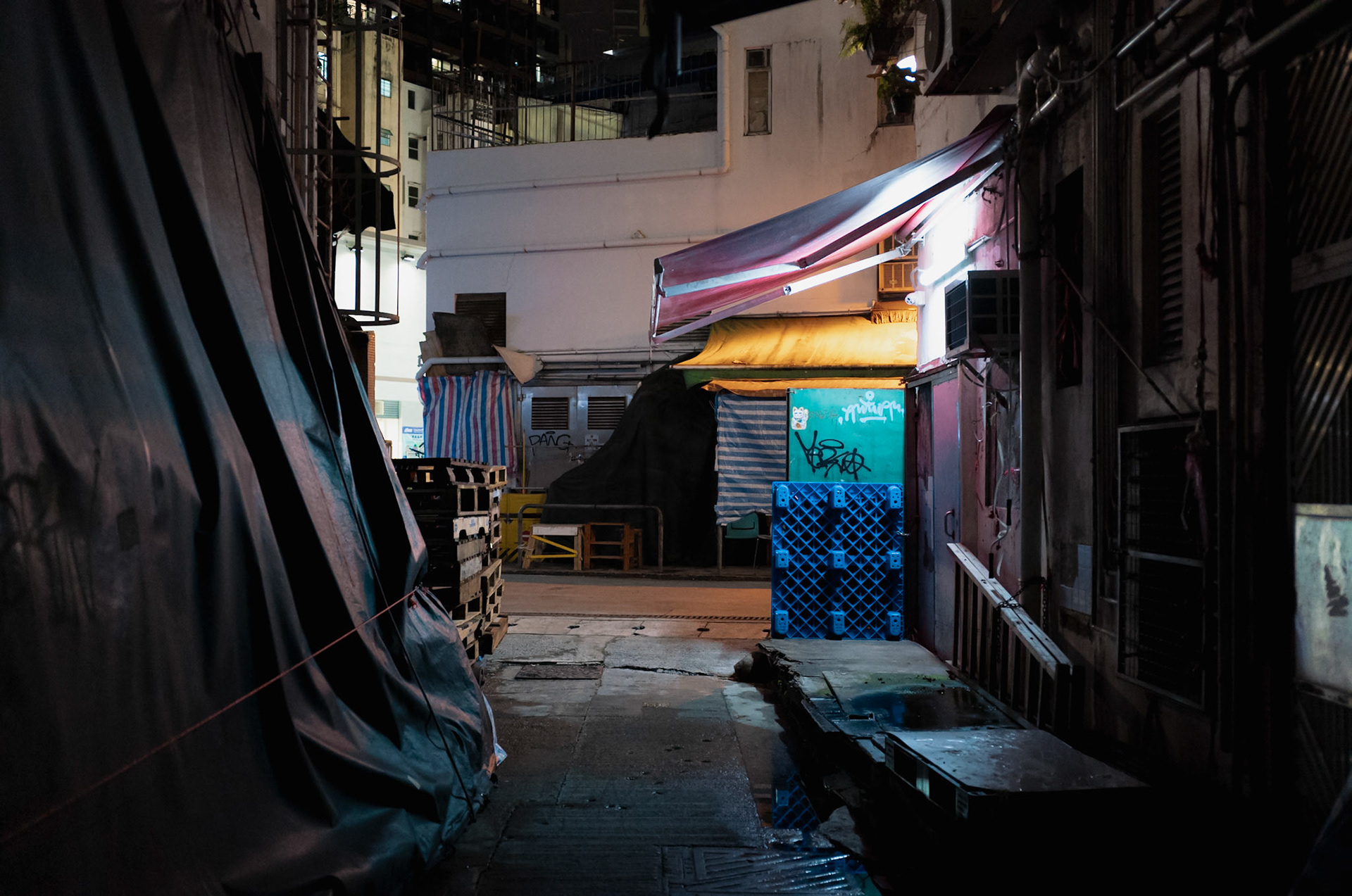 Night time Sheung Wan, Hong Kong - Leica M11-P