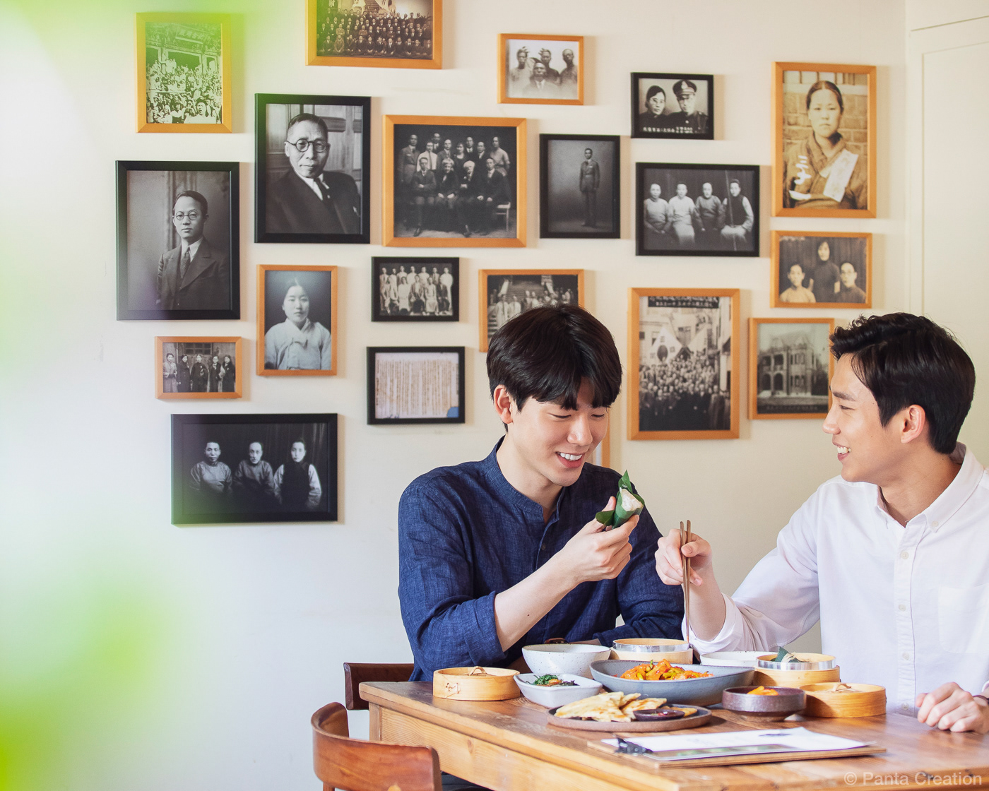 독닙료리집, 2019.