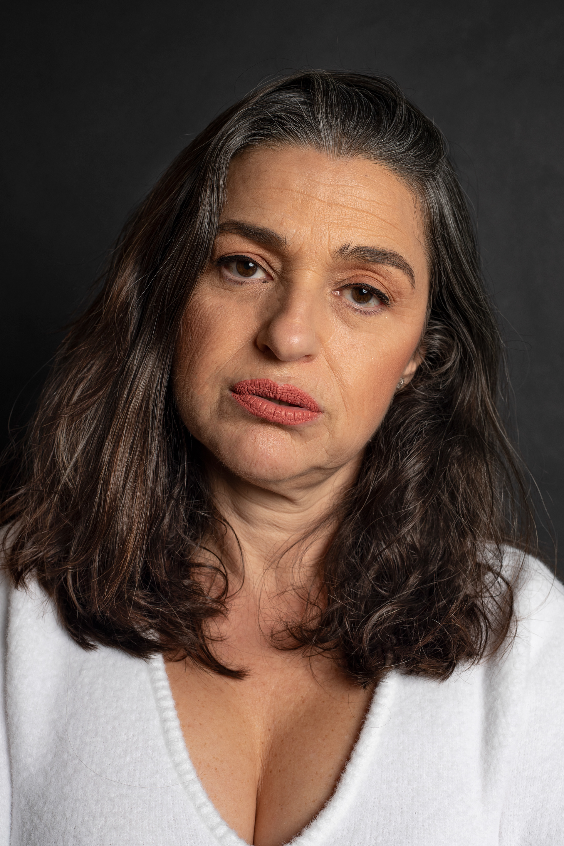Spanish actress Alicia Judith Sanches - Studio shoot - funny face