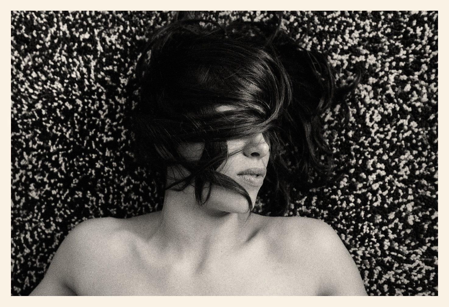 Photographie argentique de Gildas Lepetit-Castel tirée sur papier baryté ton chaud. Homemade silver gelatin print.