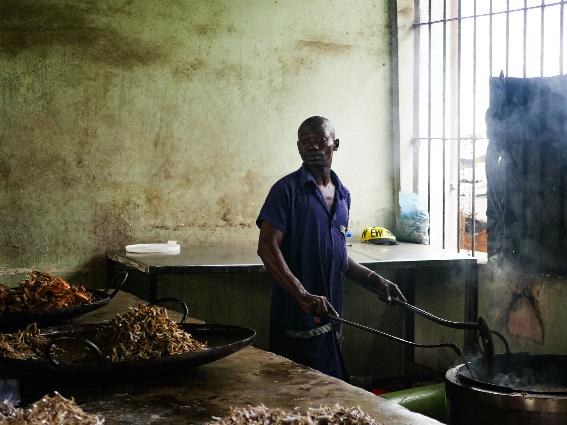 "Unataka nini?" | Fish market in Bagamoyo, Tanzania | 2024