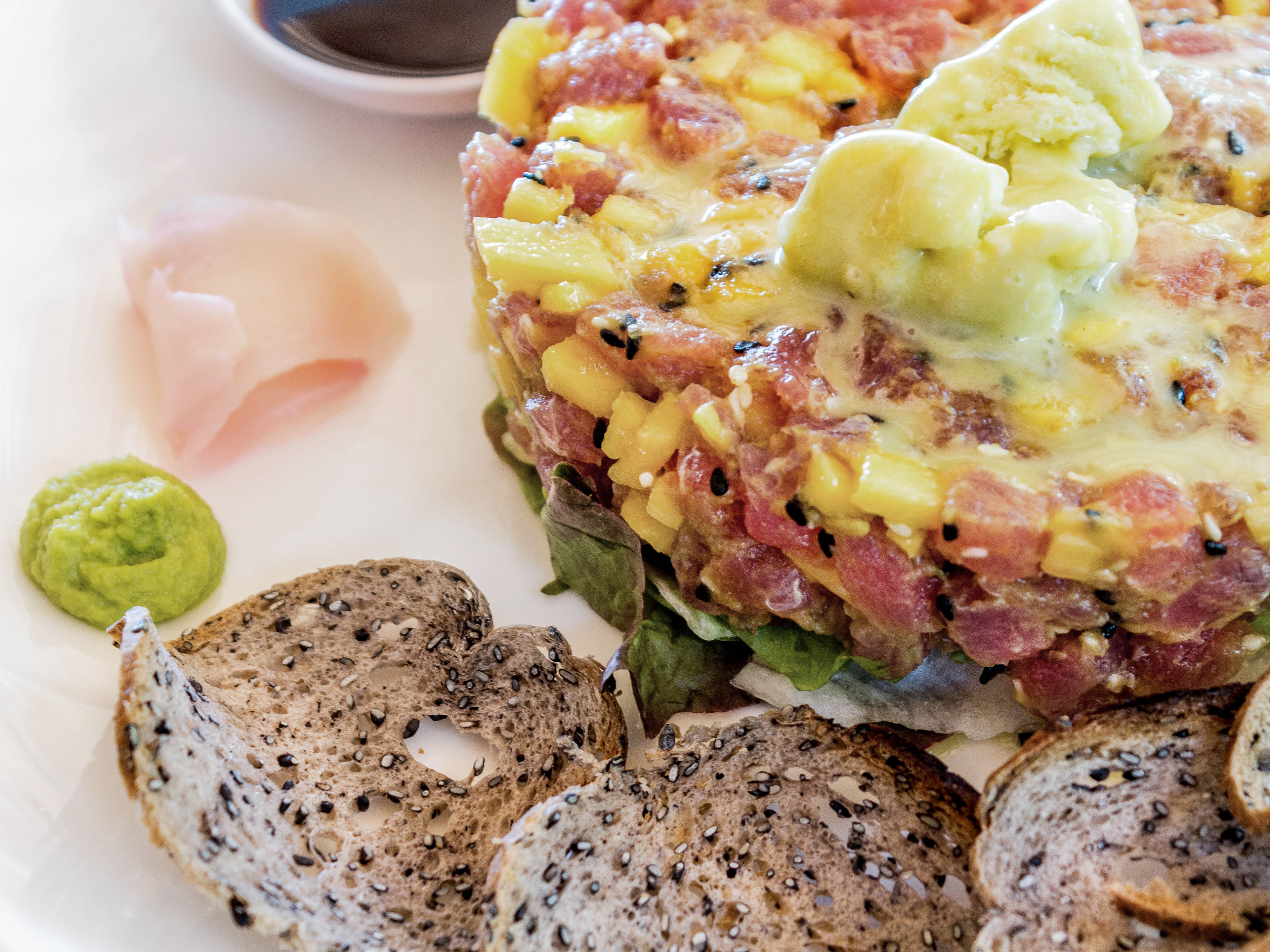 Tartare de saumon et sa glace wasabi, Ten Moons