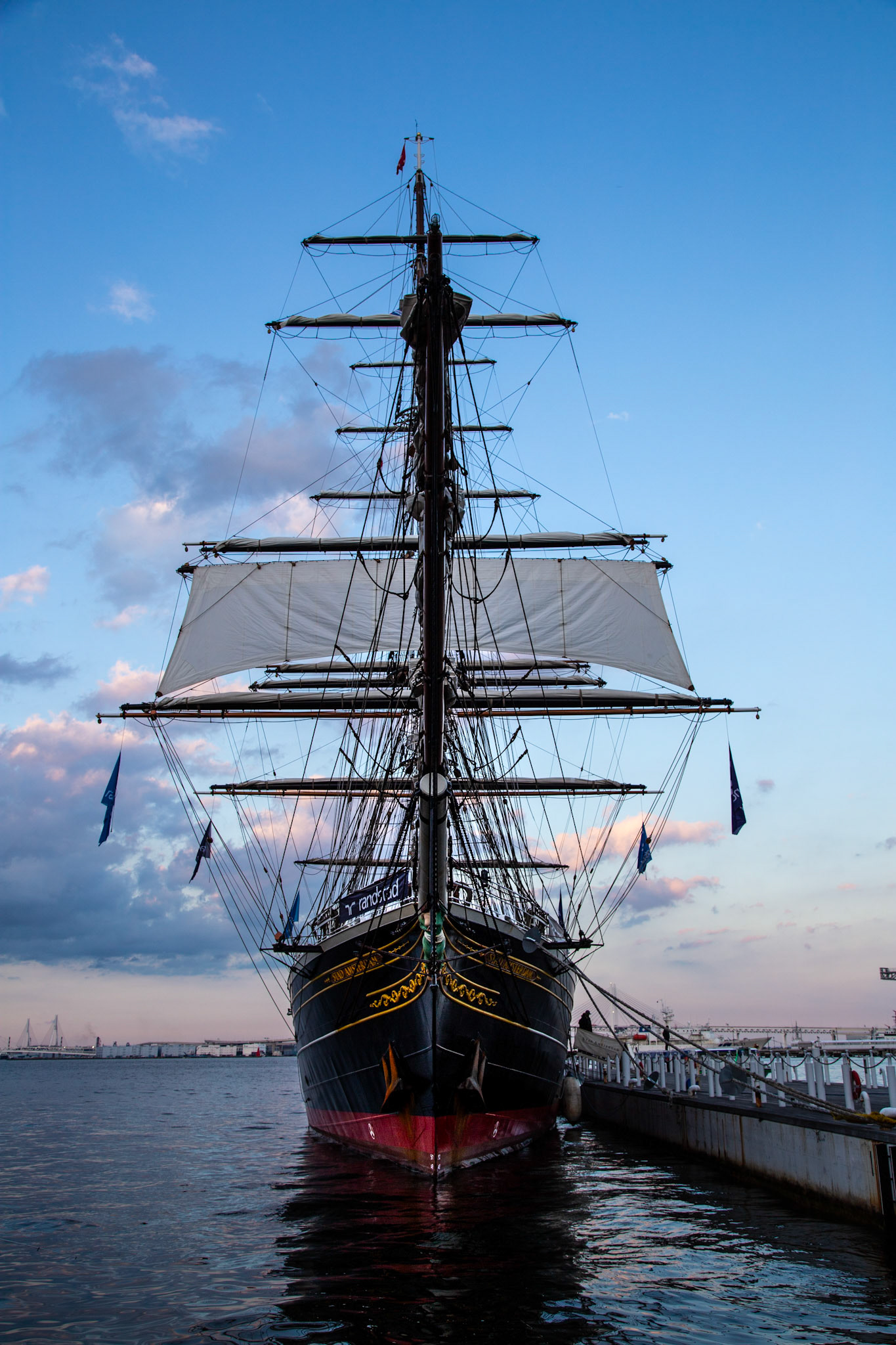 Stad Amsterdam | YOKOHAMA