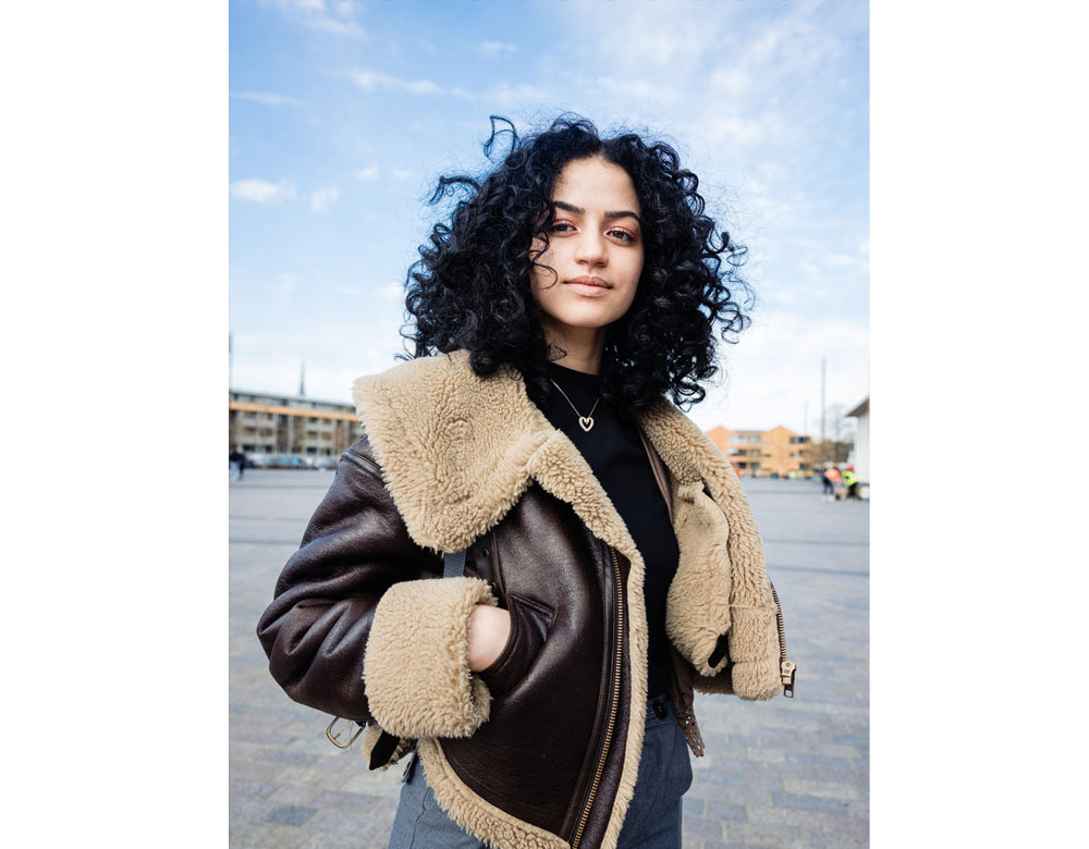Manal (20): 'Ik zie dat we politiek verschil maken tussen vluchtelingen. Daar kan ik me wel druk om maken.'