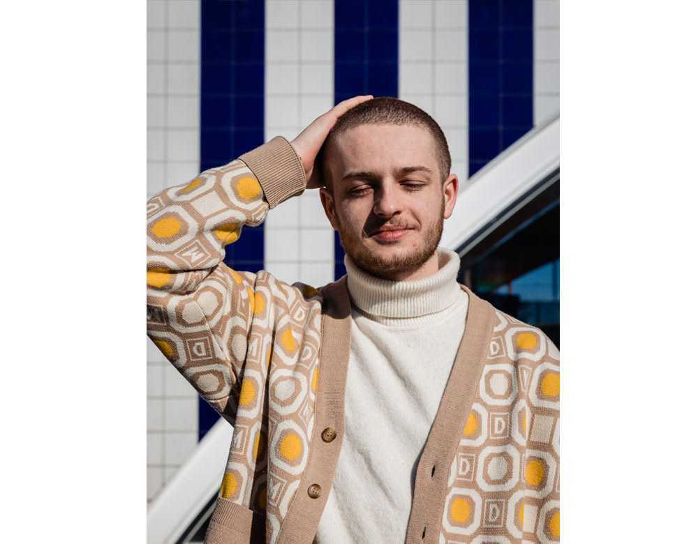 Tommie (24): 'Met mijn kleding mijn passie voor mode laten zien.'