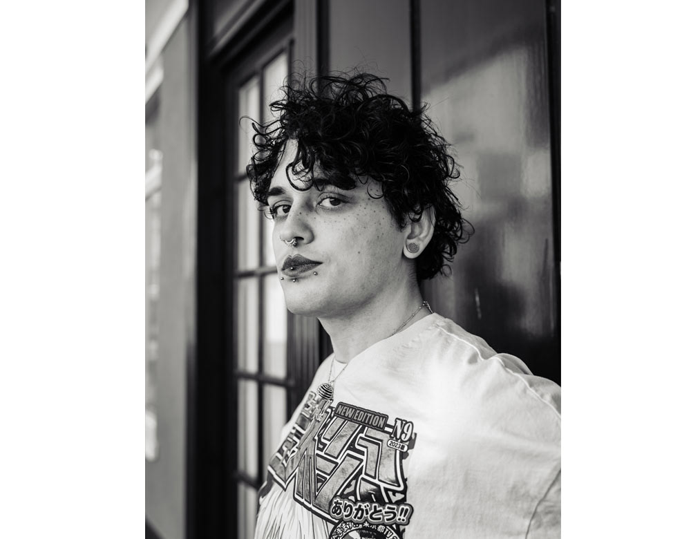 Vinny (28): 'De cliënten met wie ik werk zijn zo puur. Zij accepteren me gewoon zoals ik ben.'