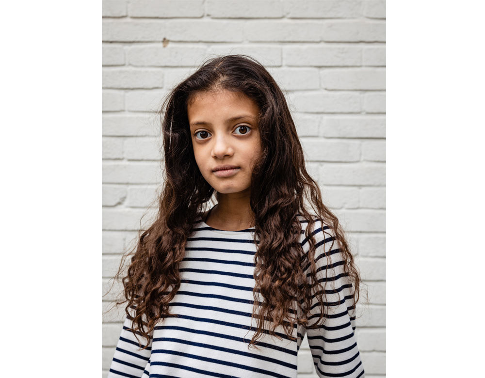 Chloë (9): 'Als anderen kinderen lezen dat ik een buitenbeentje ben, zien ze misschien dat ze niet alleen zijn.'